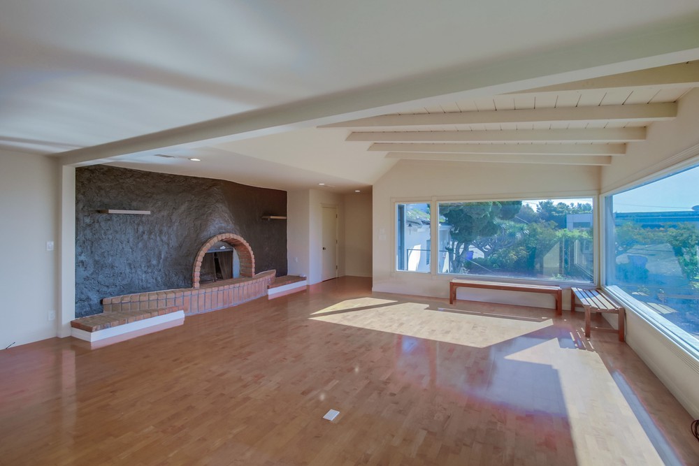 Virtual tour photo 10 of 53 for 1516 Loring St