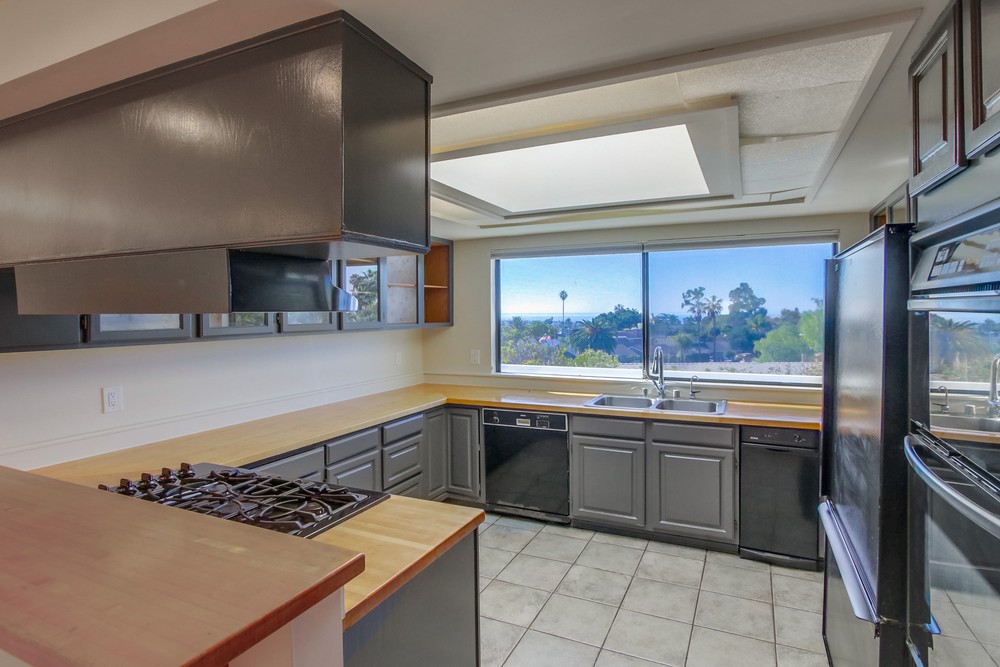 Virtual tour photo 17 of 53 for 1516 Loring St