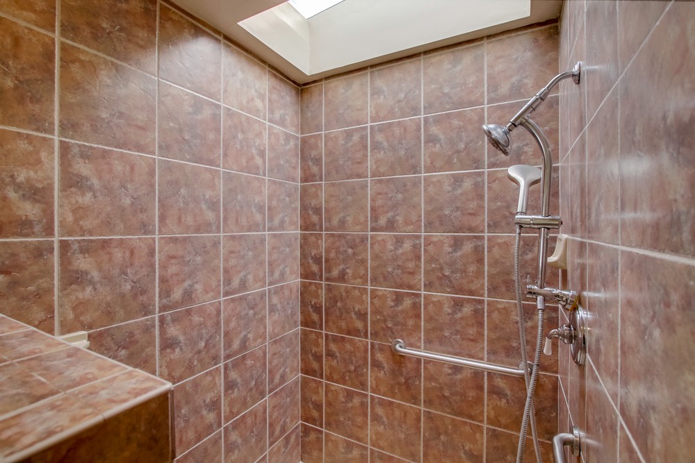 Virtual tour photo 33 of 53 for 1516 Loring St