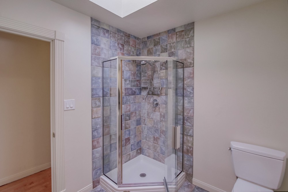 Virtual tour photo 46 of 53 for 1516 Loring St