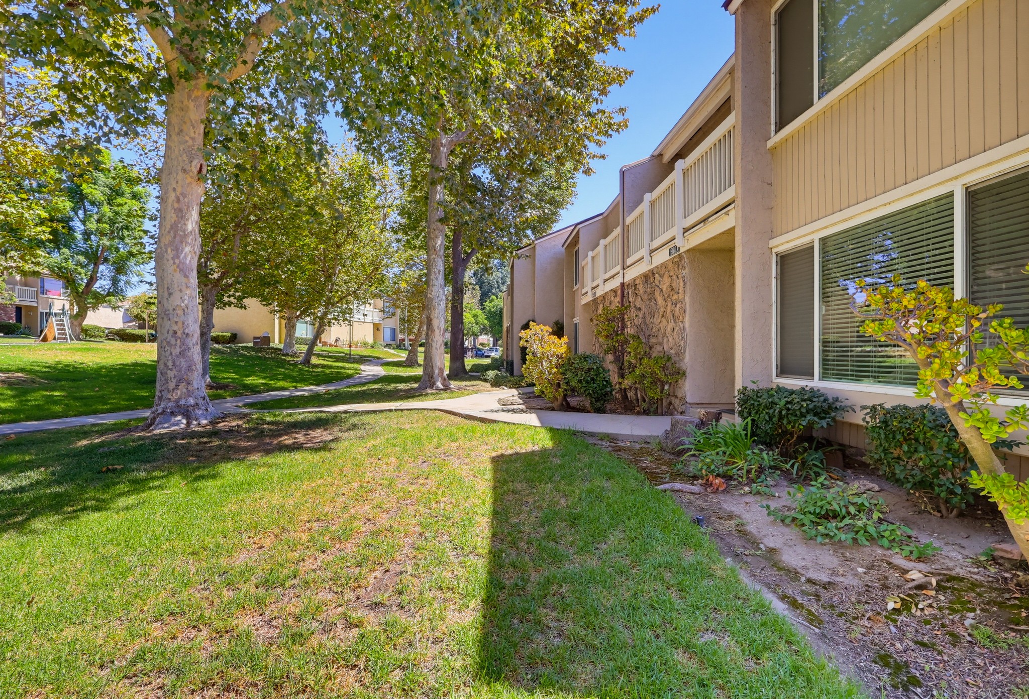 Virtual tour photo 4 of 81 for 15160 Varsity St