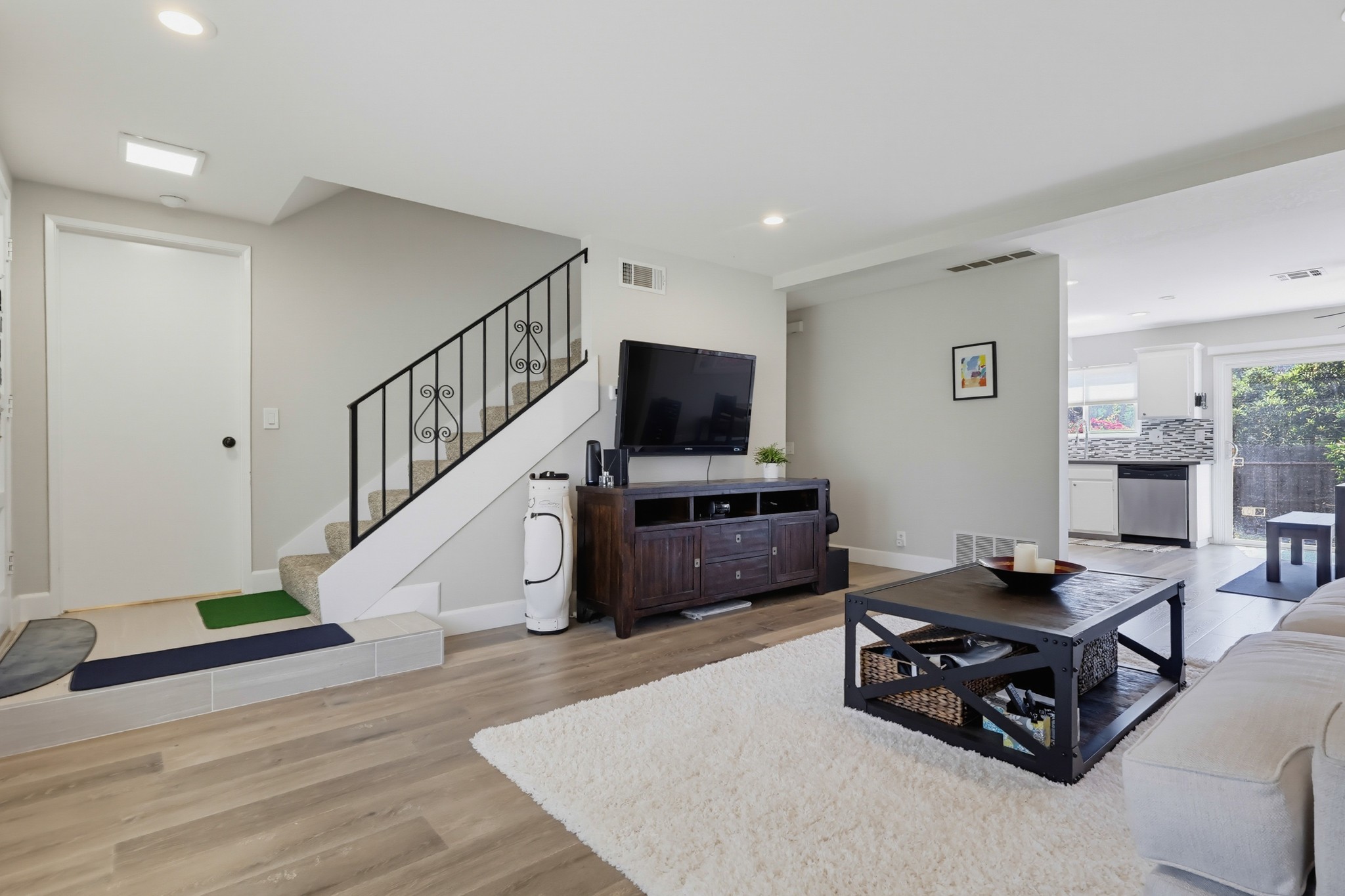 Virtual tour photo 8 of 81 for 15160 Varsity St