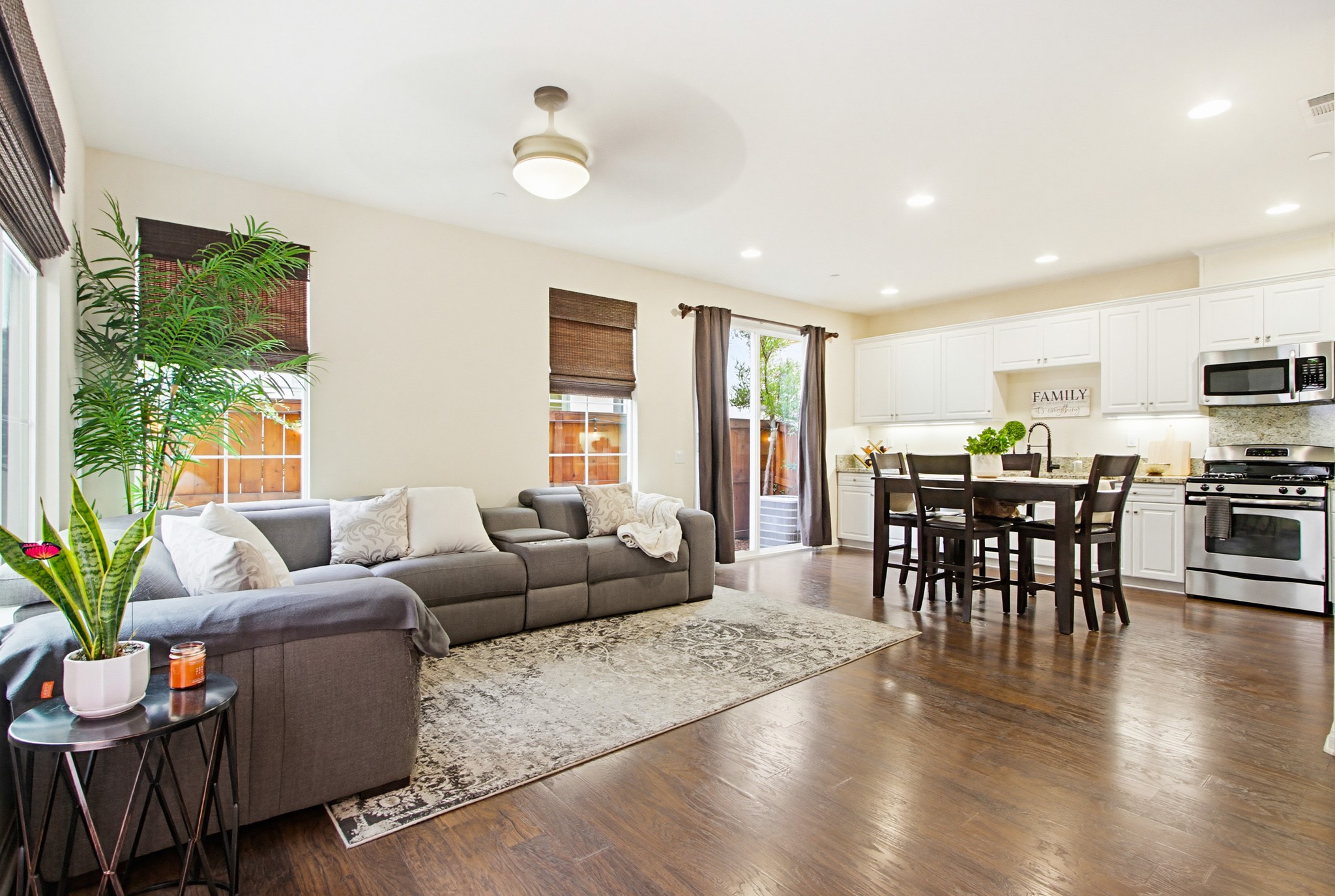 Virtual tour photo 5 of 49 for 1519 Chert Dr