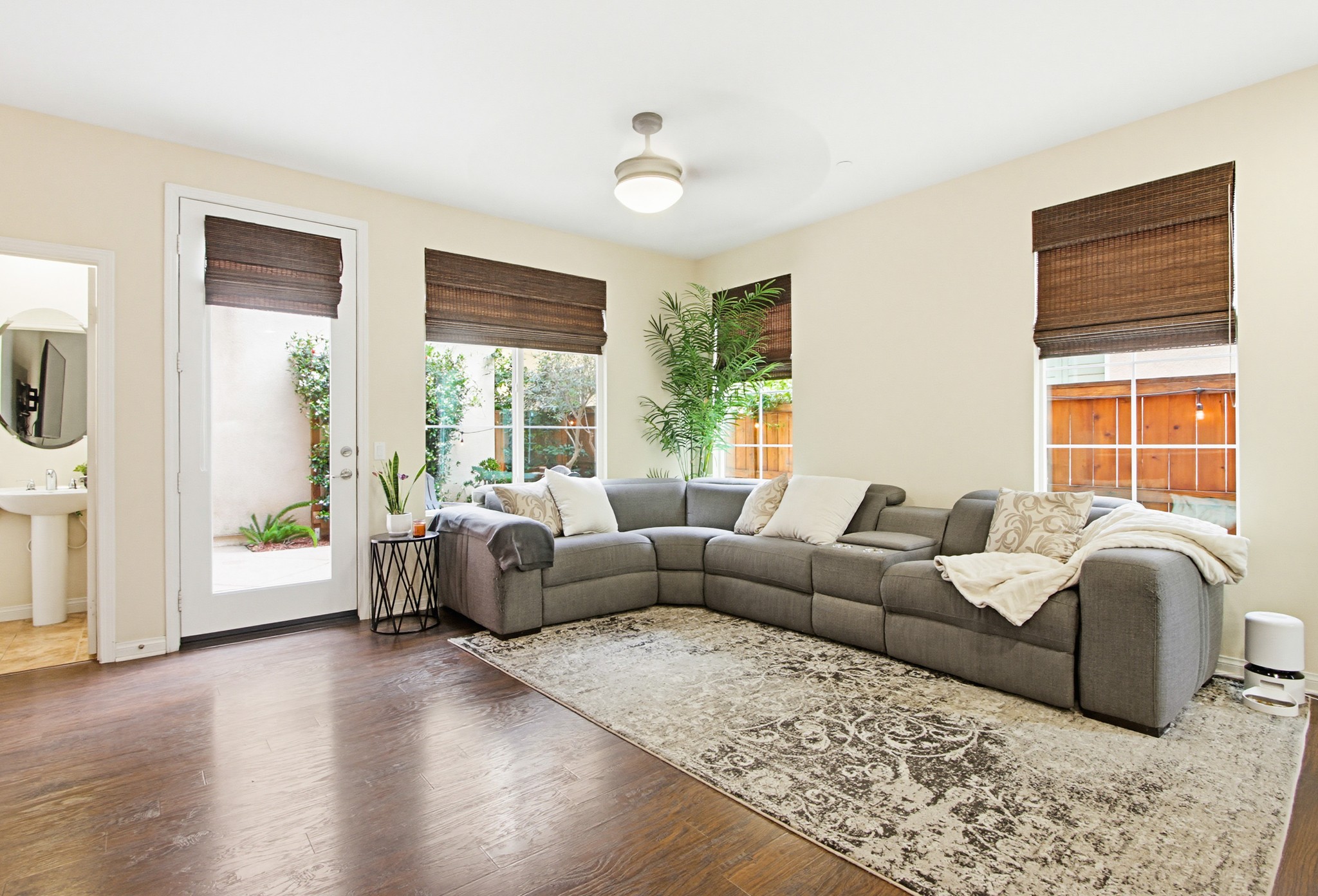 Virtual tour photo 6 of 49 for 1519 Chert Dr