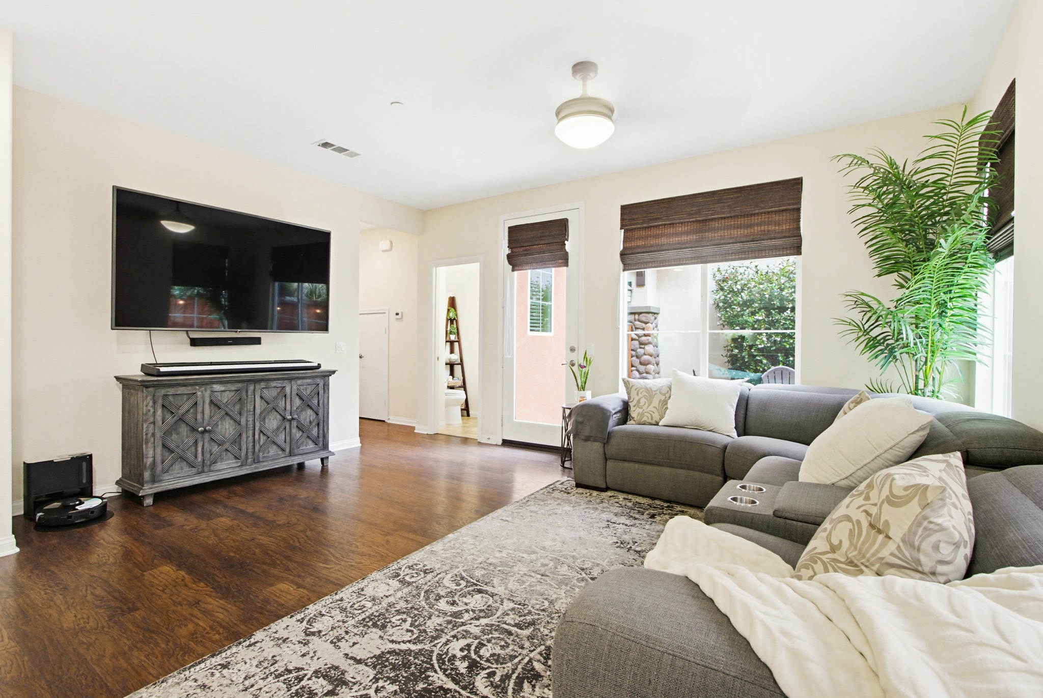Virtual tour photo 7 of 49 for 1519 Chert Dr