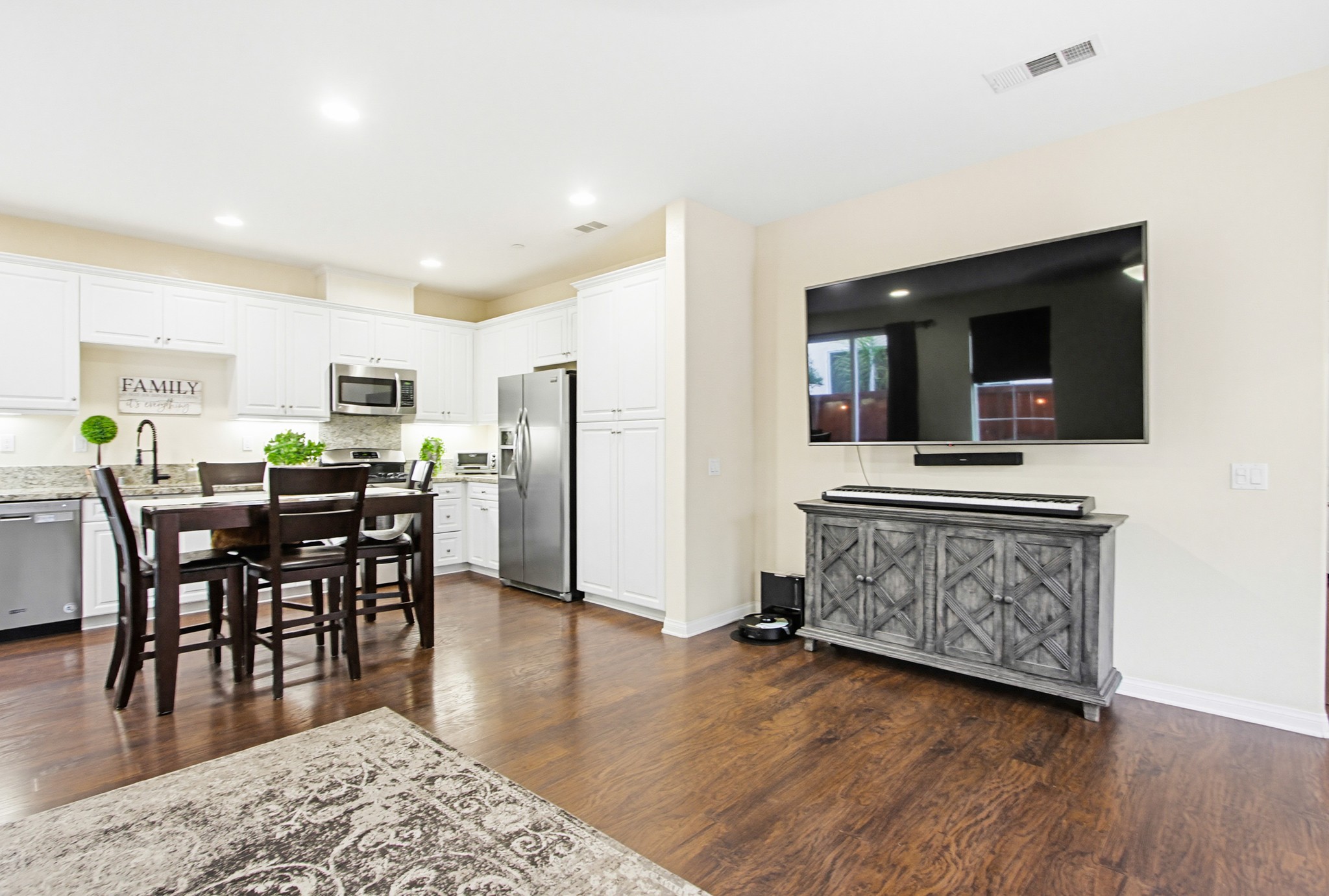 Virtual tour photo 8 of 49 for 1519 Chert Dr