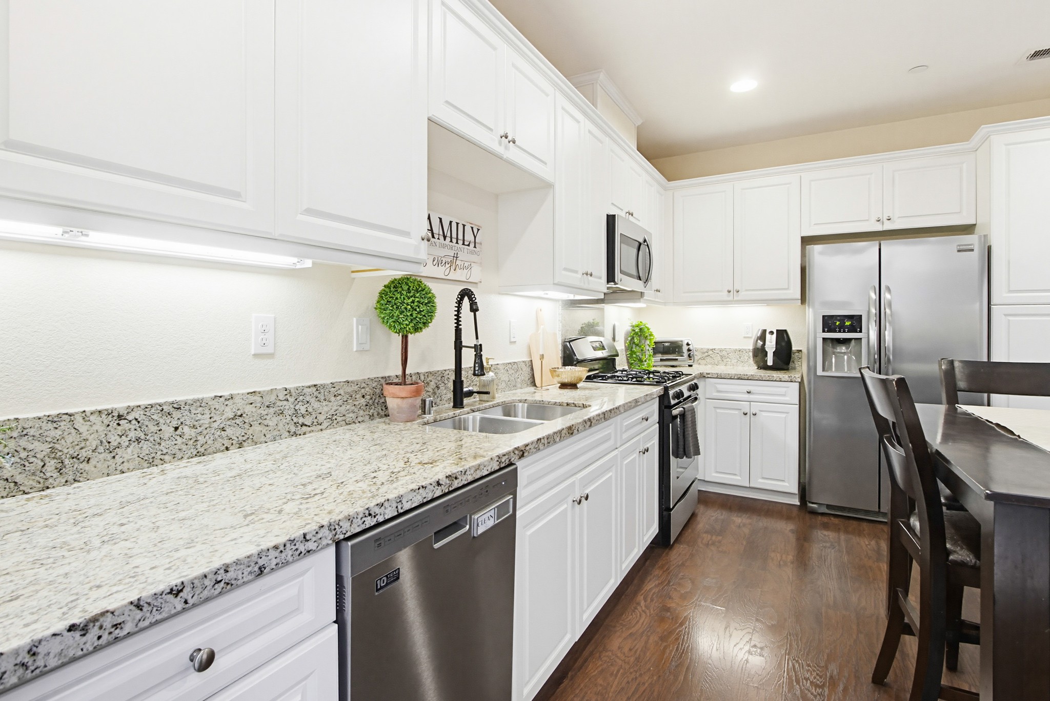 Virtual tour photo 12 of 49 for 1519 Chert Dr