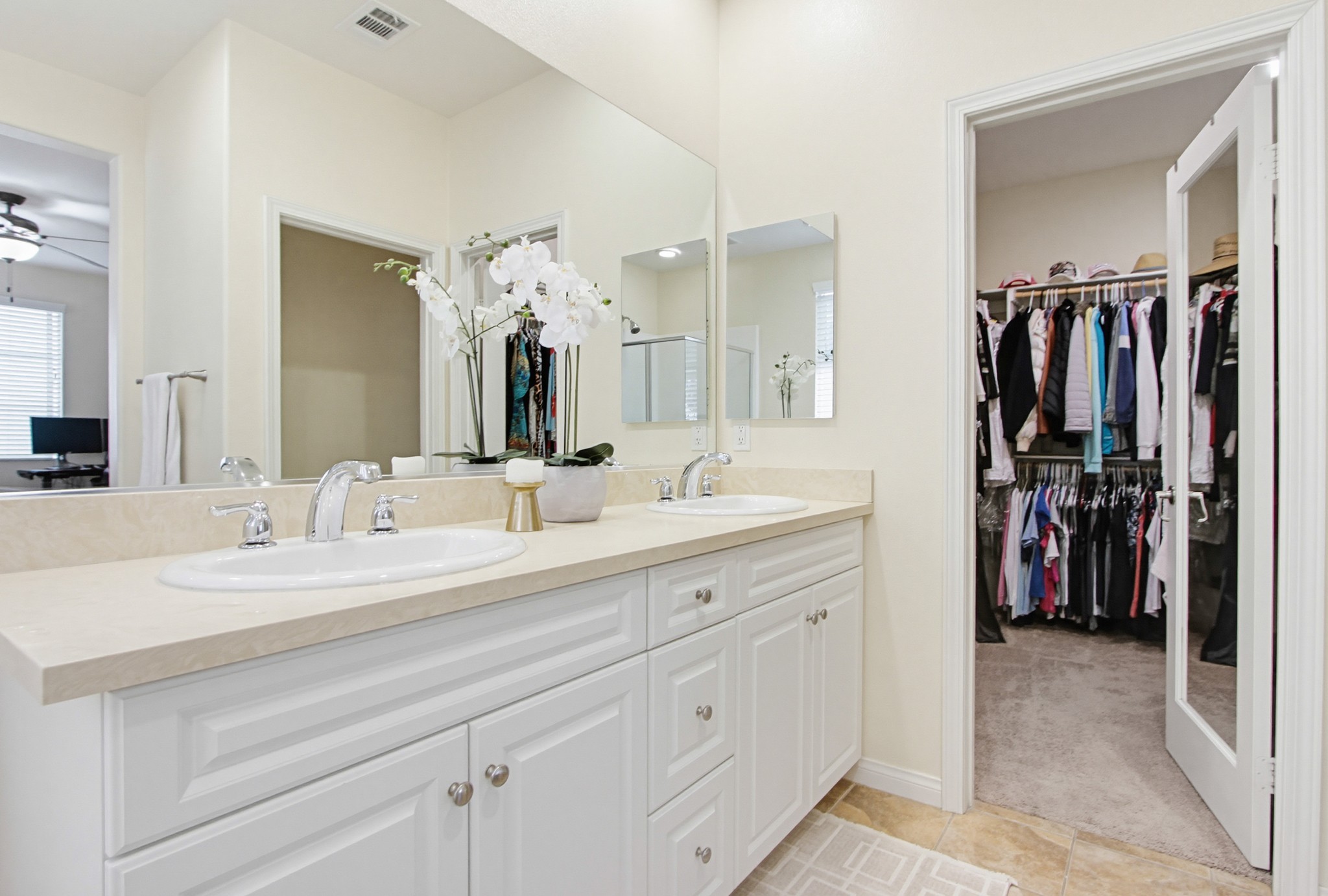 Virtual tour photo 26 of 49 for 1519 Chert Dr