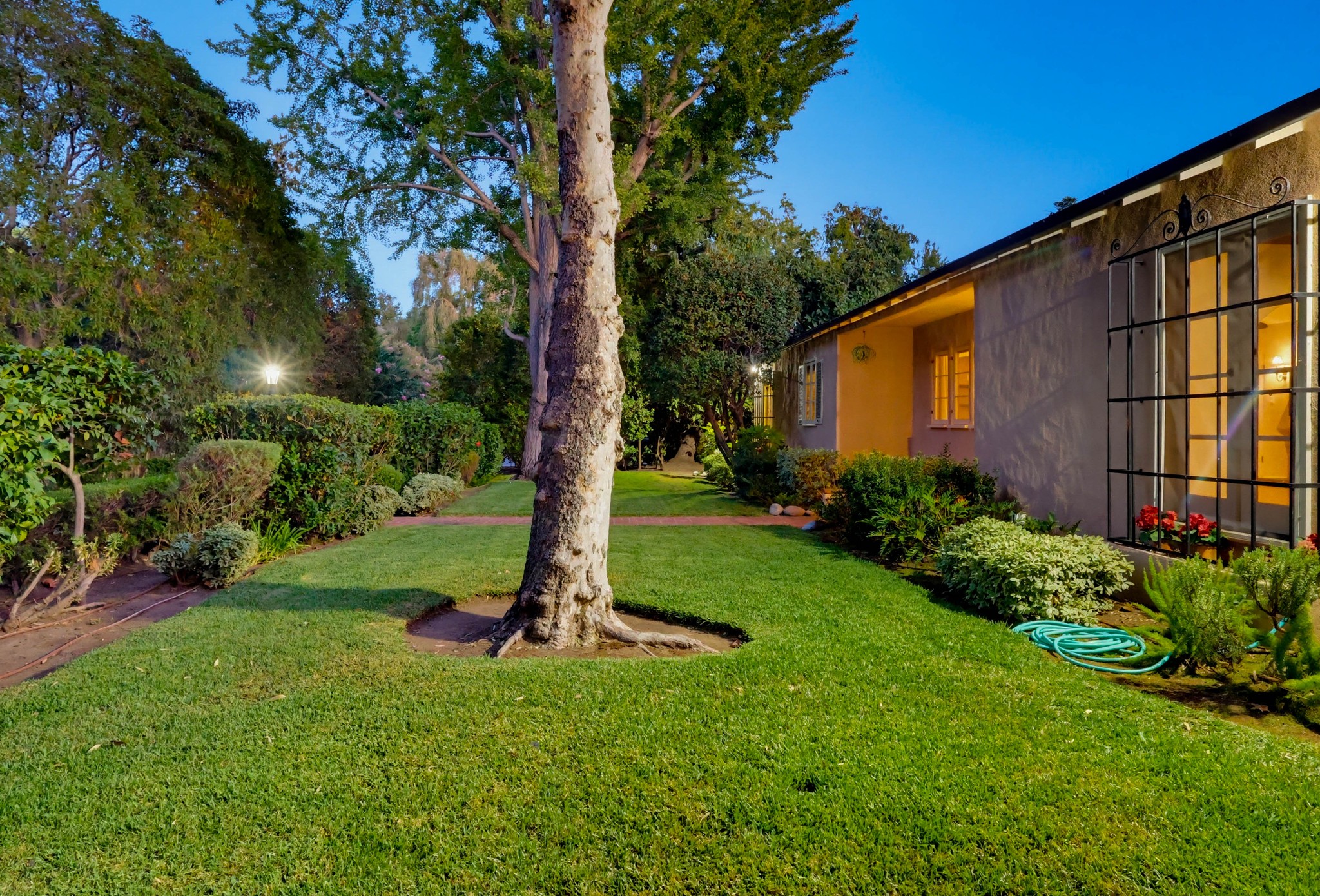 Virtual tour photo 7 of 126 for 1519 Wilson Ave