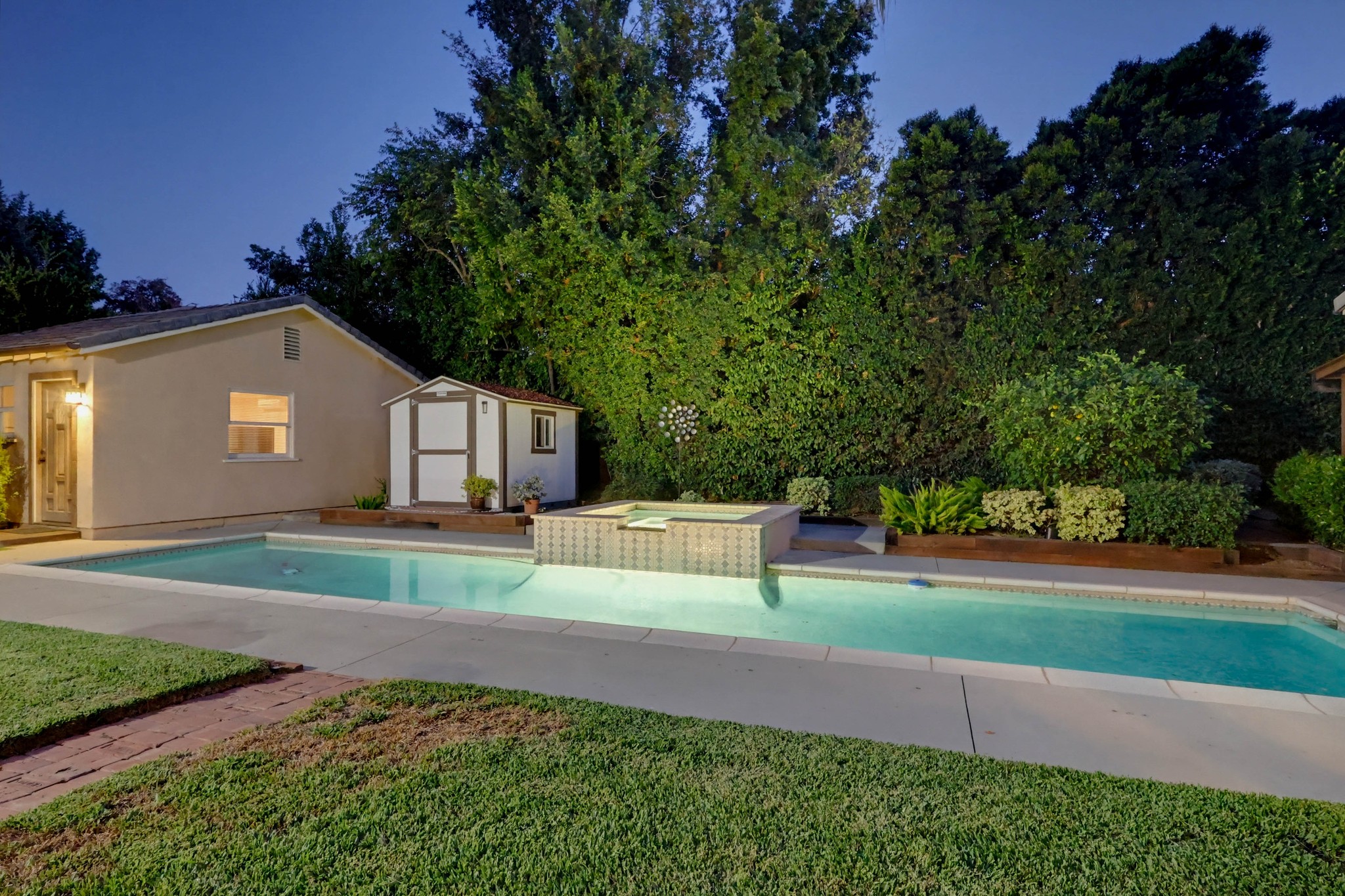 Virtual tour photo 25 of 126 for 1519 Wilson Ave
