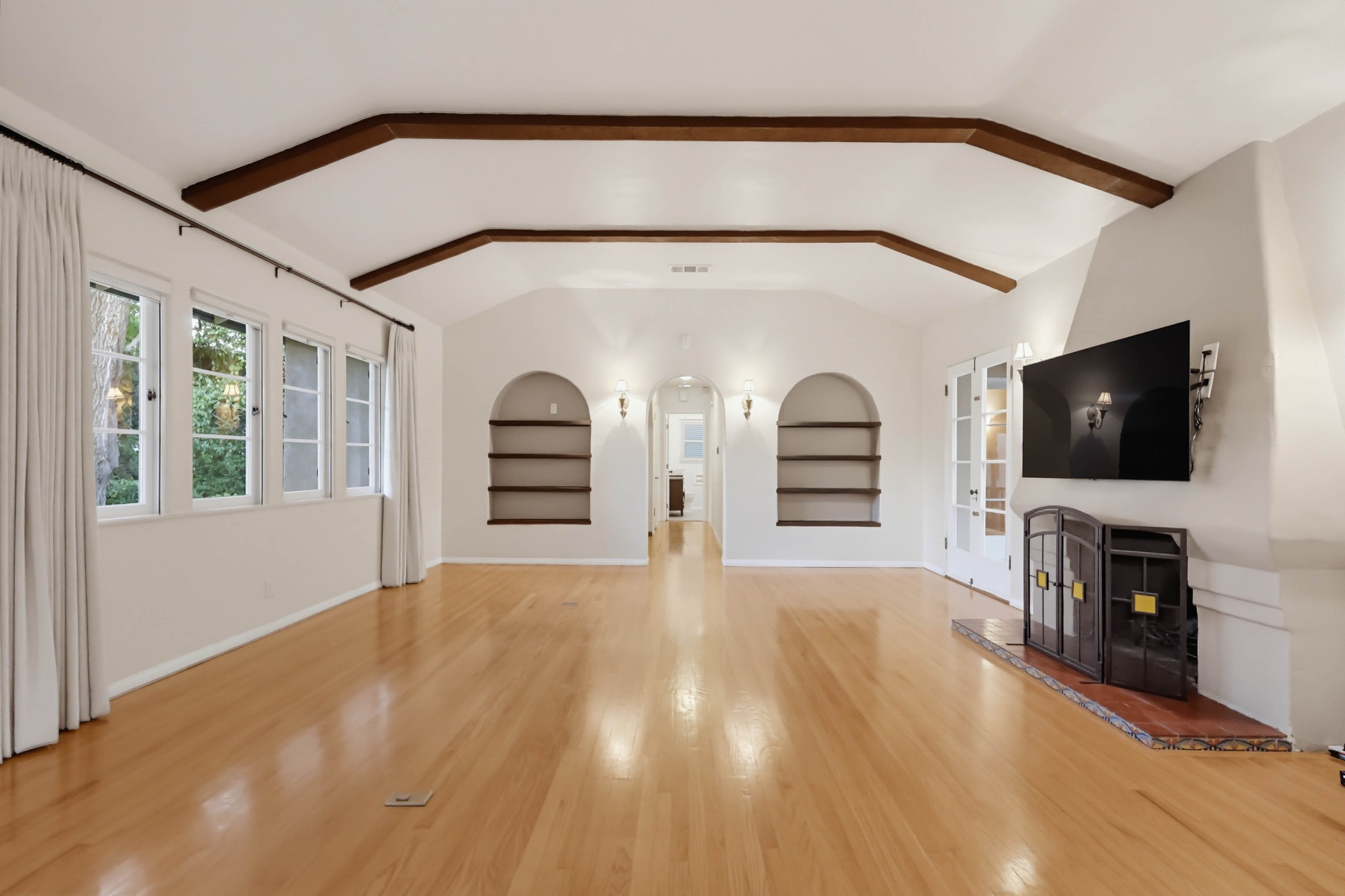 Virtual tour photo 36 of 126 for 1519 Wilson Ave