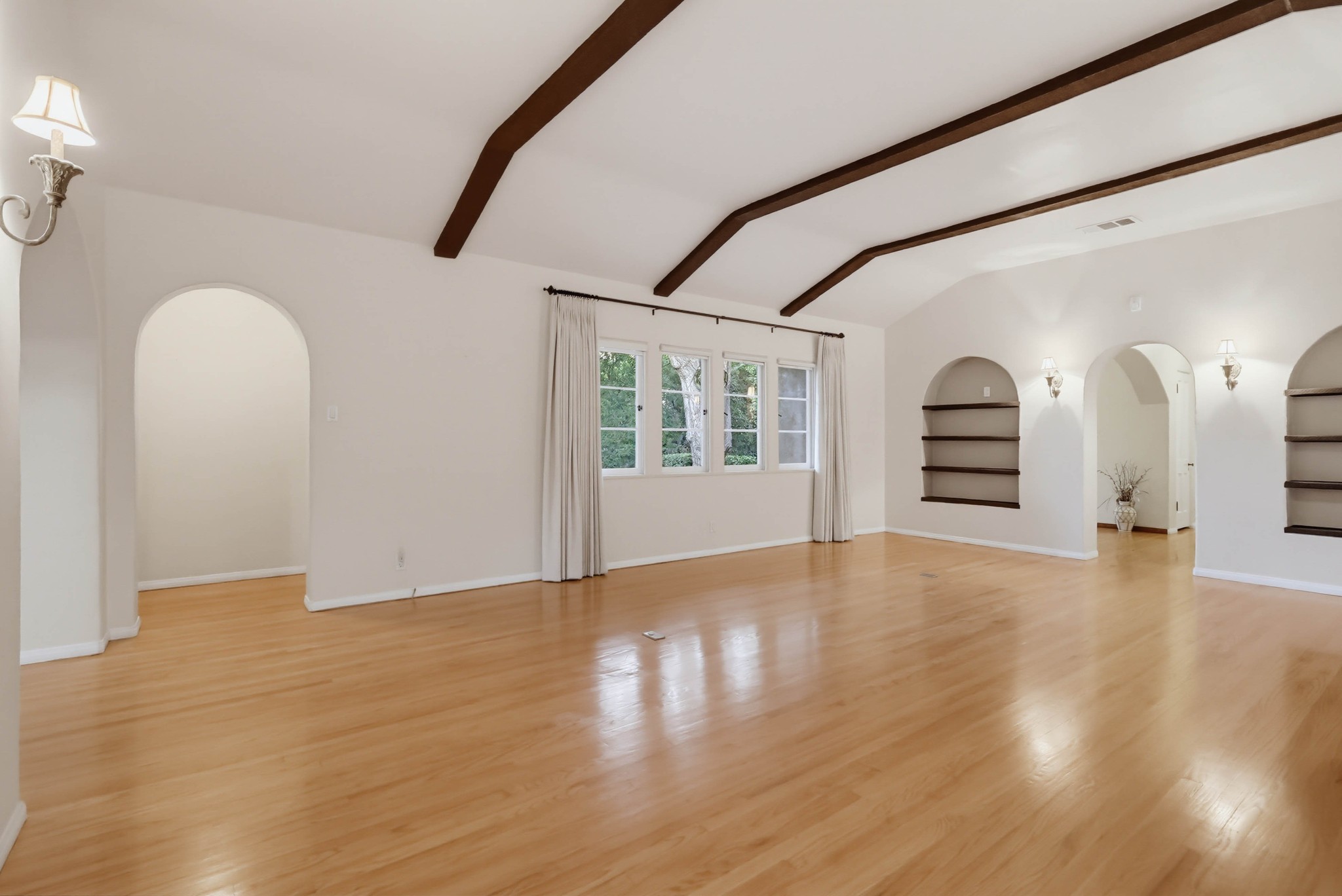 Virtual tour photo 37 of 126 for 1519 Wilson Ave