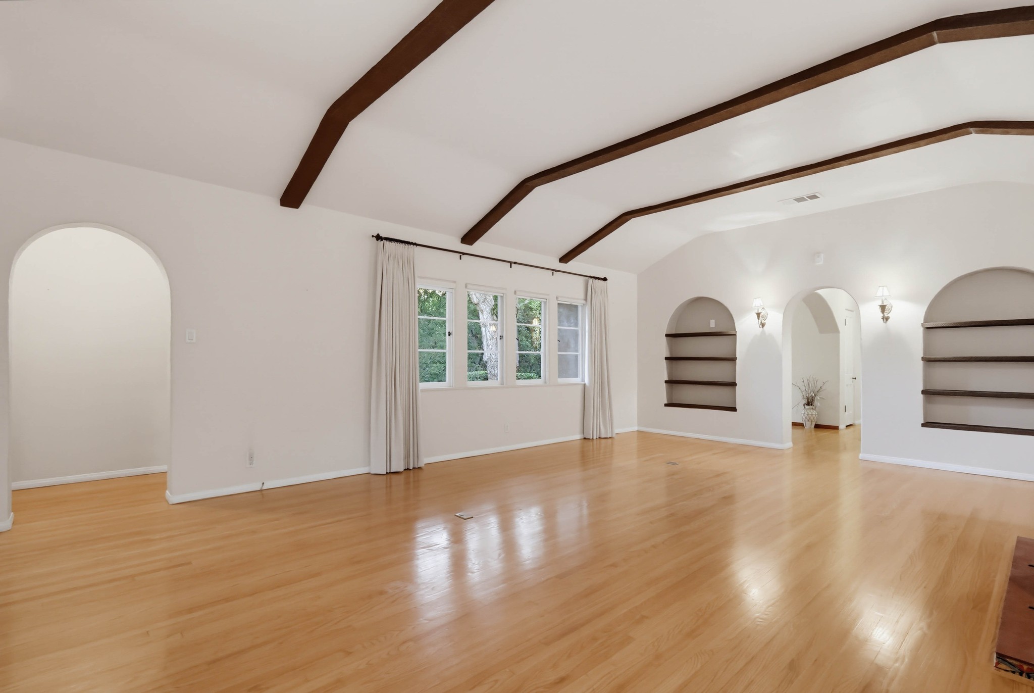 Virtual tour photo 40 of 126 for 1519 Wilson Ave