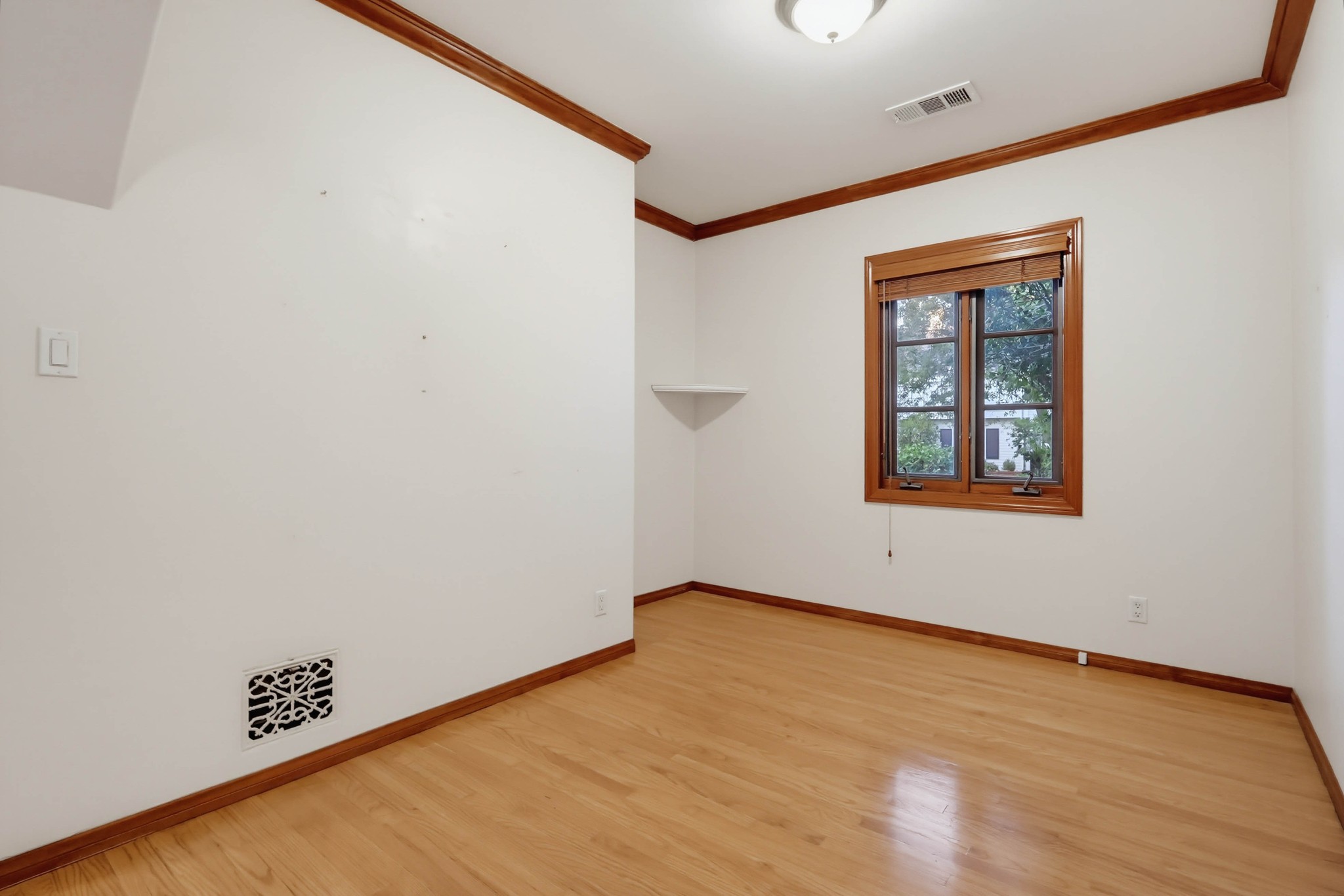Virtual tour photo 42 of 126 for 1519 Wilson Ave