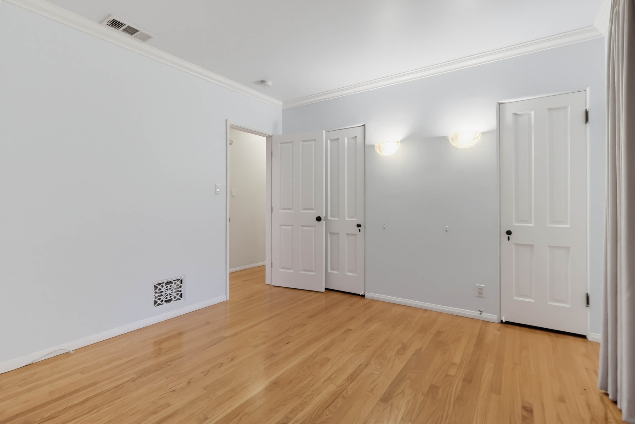 Virtual tour photo 50 of 126 for 1519 Wilson Ave