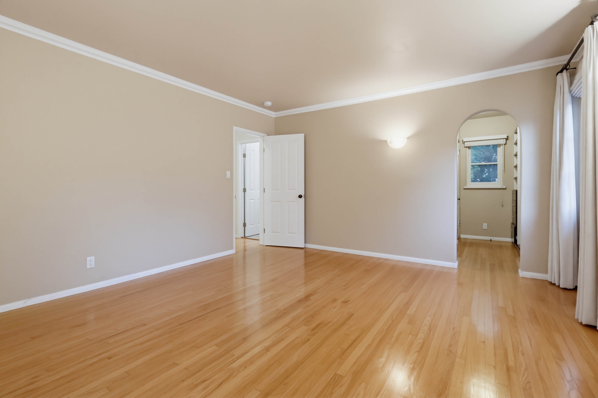 Virtual tour photo 54 of 126 for 1519 Wilson Ave