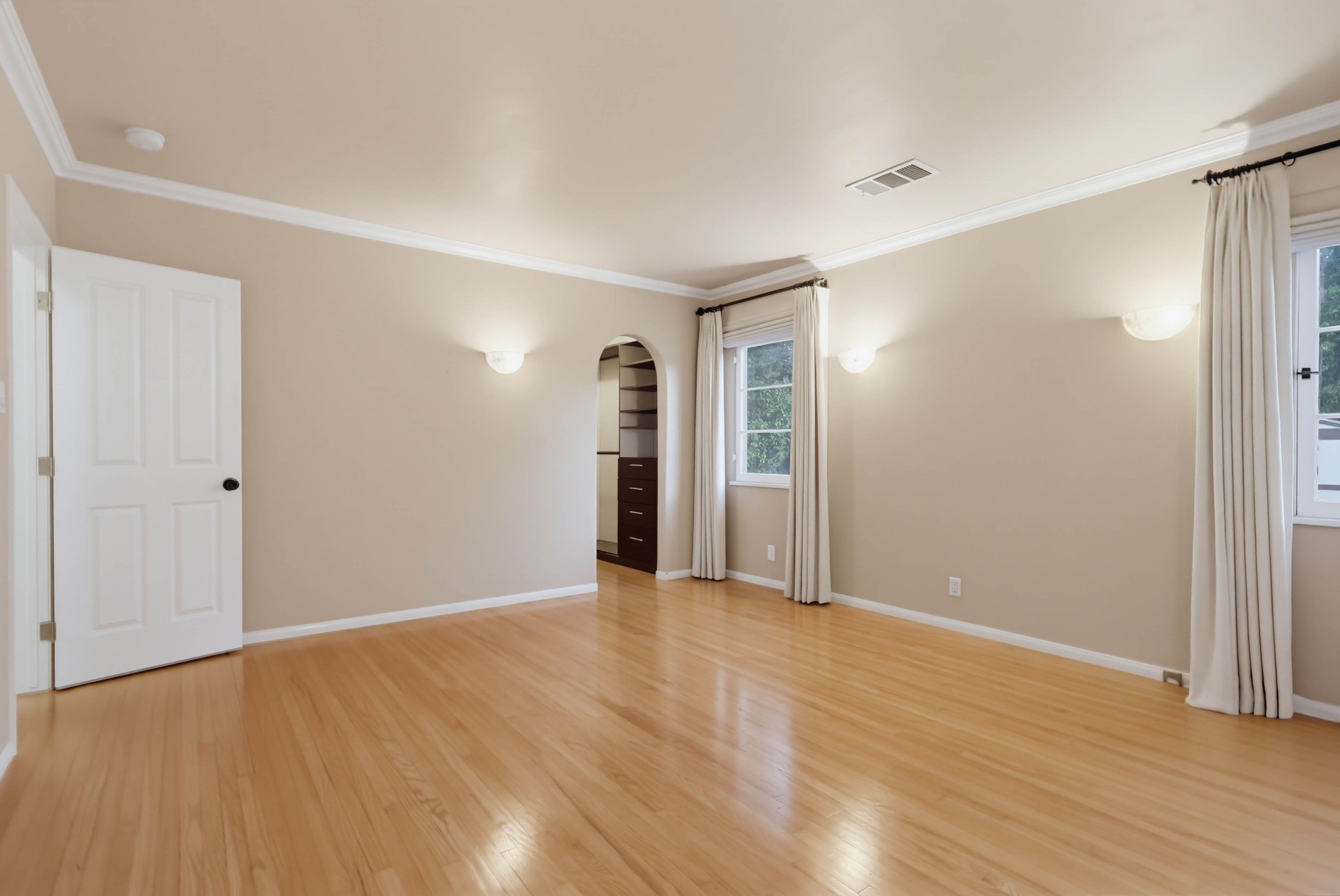 Virtual tour photo 55 of 126 for 1519 Wilson Ave