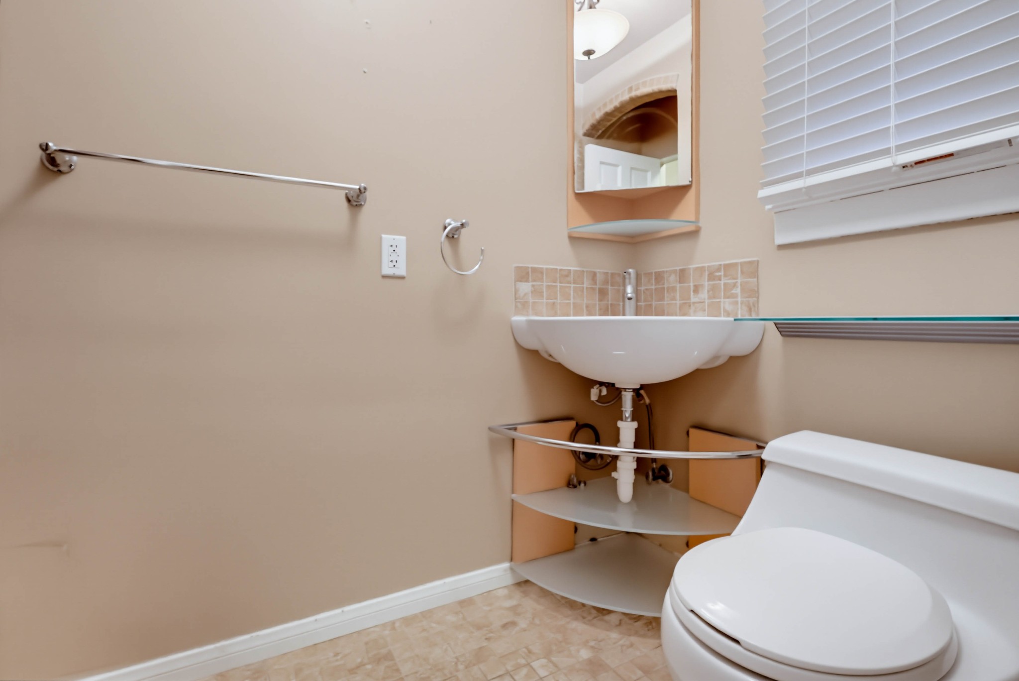 Virtual tour photo 57 of 126 for 1519 Wilson Ave