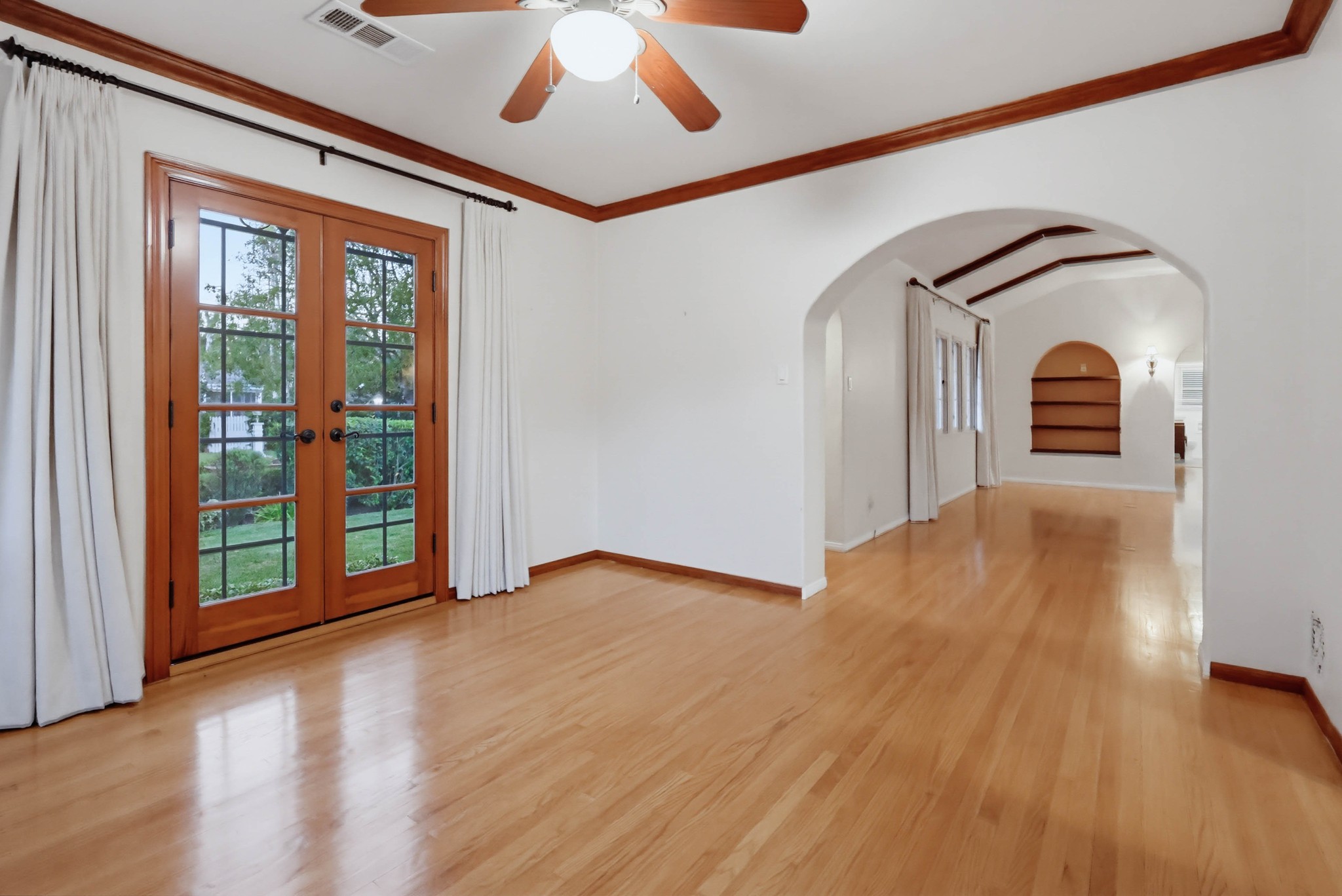 Virtual tour photo 63 of 126 for 1519 Wilson Ave