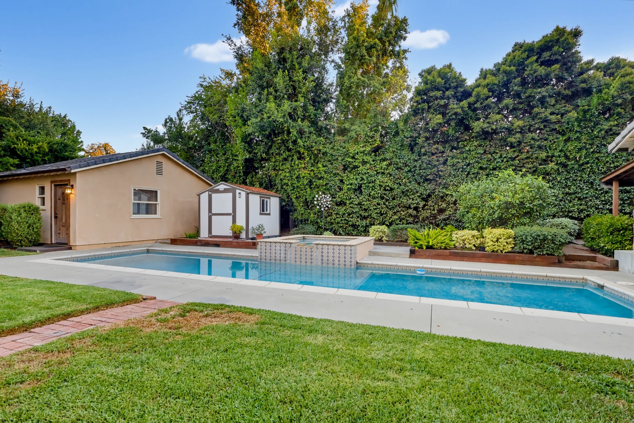 Virtual tour photo 105 of 126 for 1519 Wilson Ave