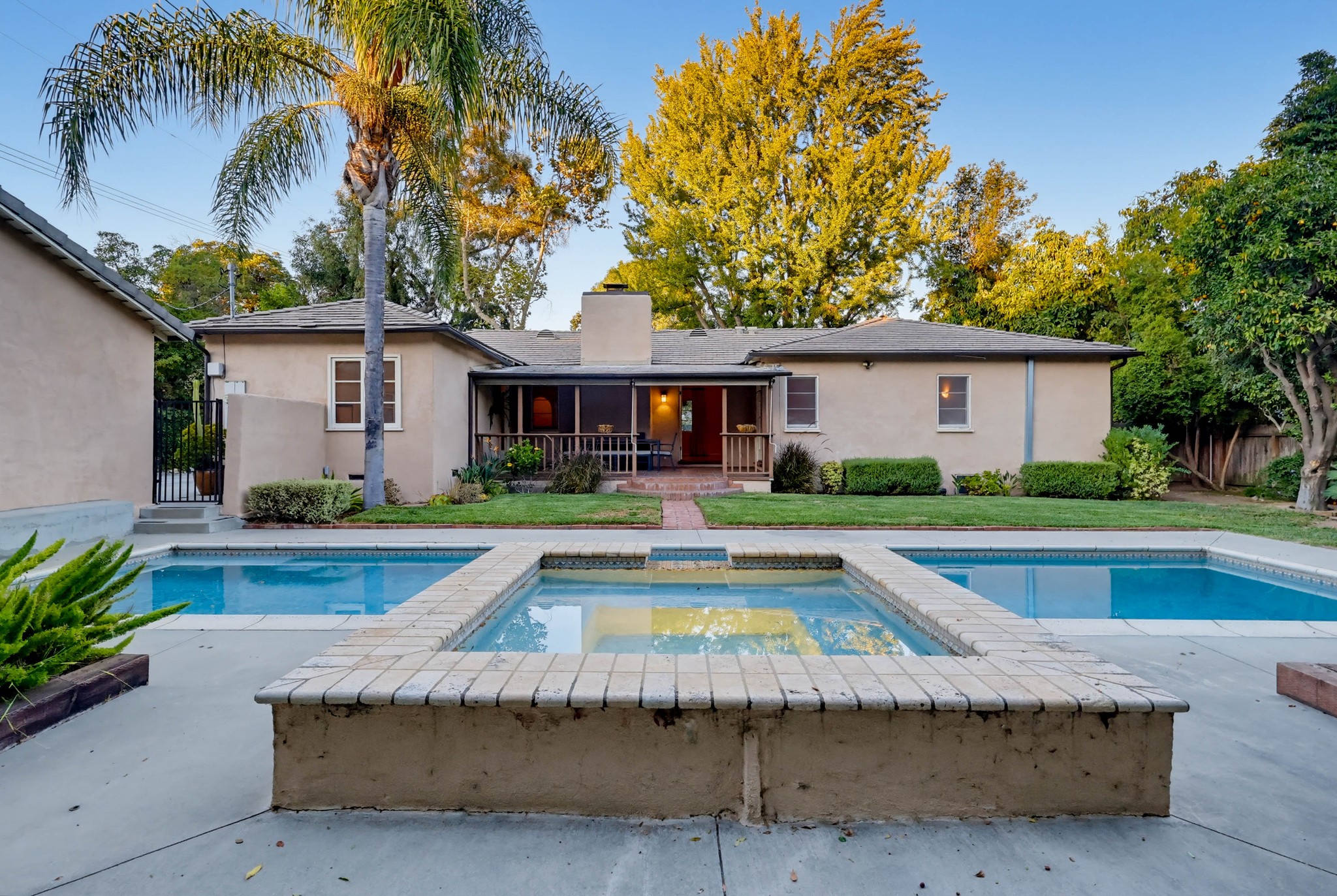 Virtual tour photo 111 of 126 for 1519 Wilson Ave