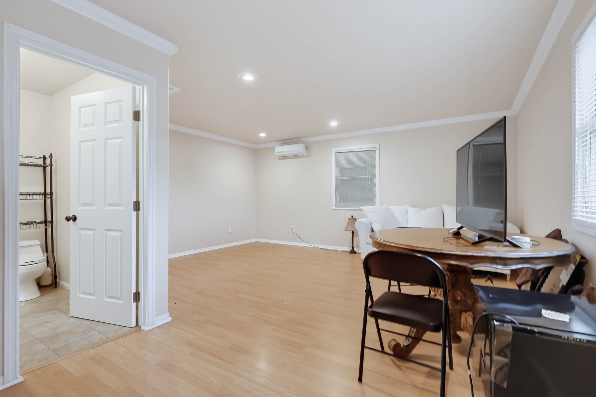 Virtual tour photo 119 of 126 for 1519 Wilson Ave