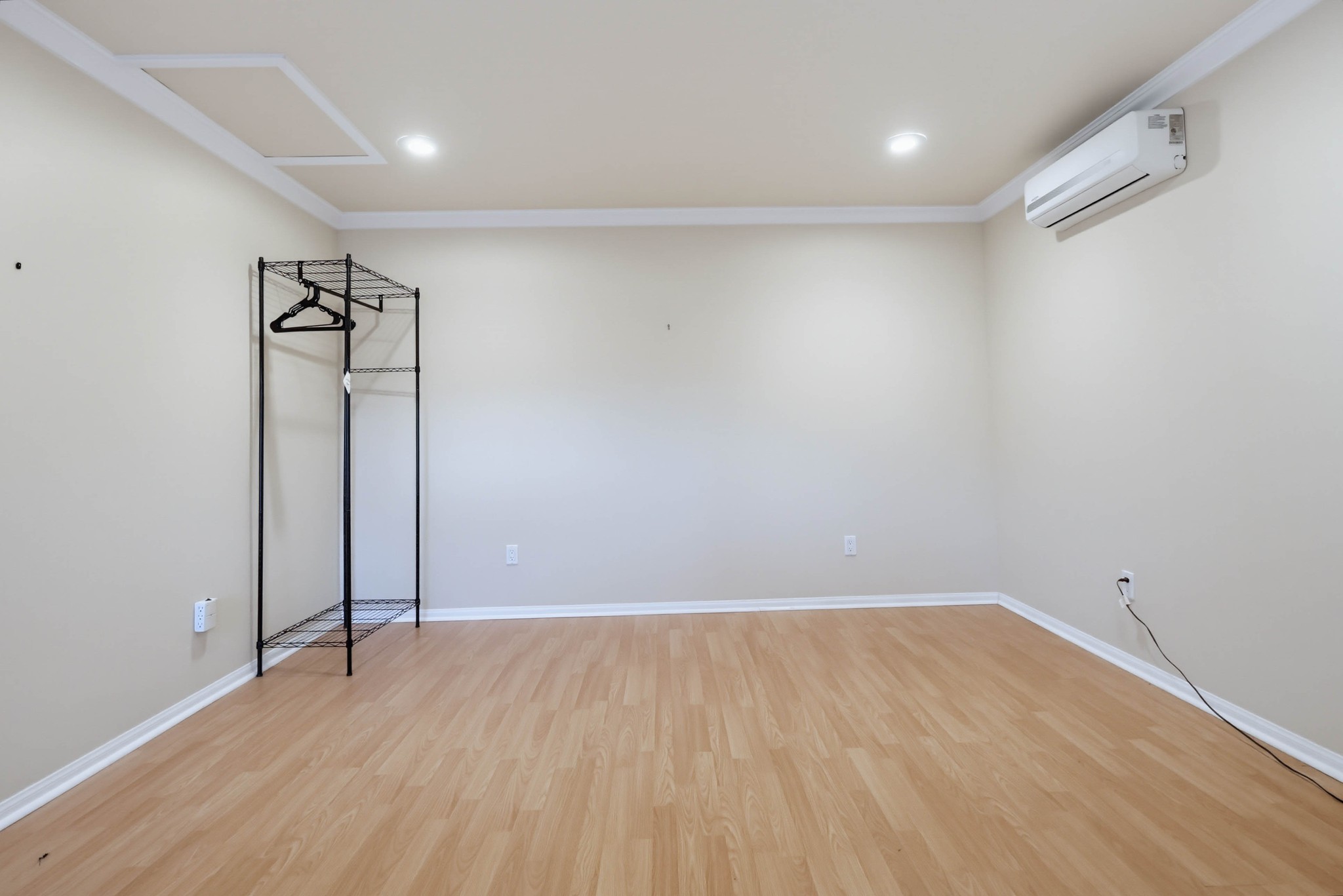 Virtual tour photo 121 of 126 for 1519 Wilson Ave
