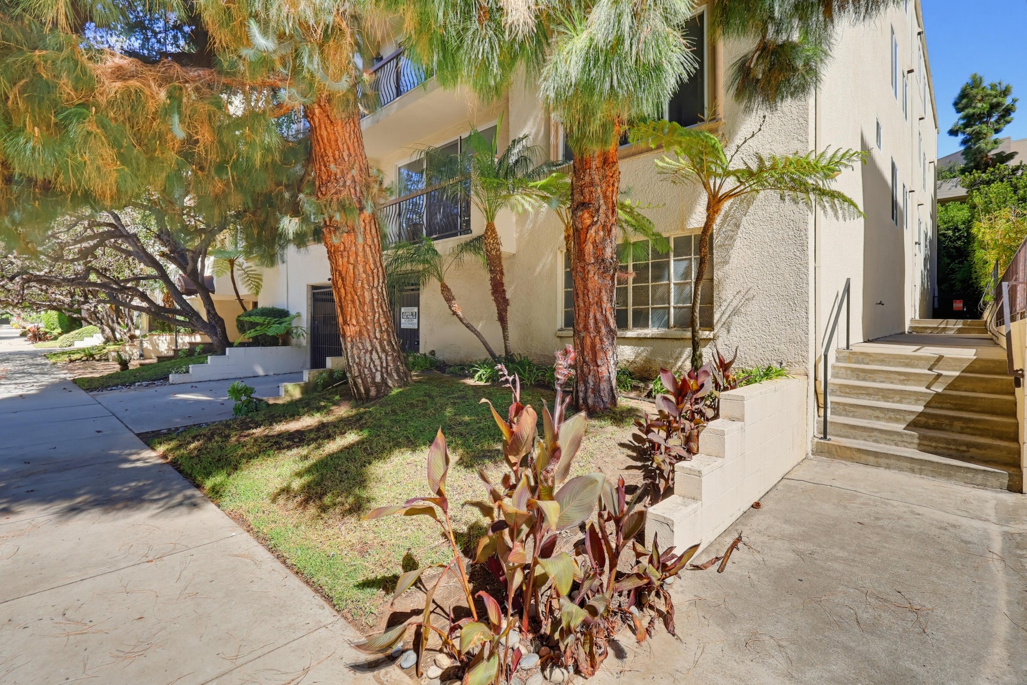 Virtual tour photo 5 of 82 for 1520 Camden Ave Apt 106
