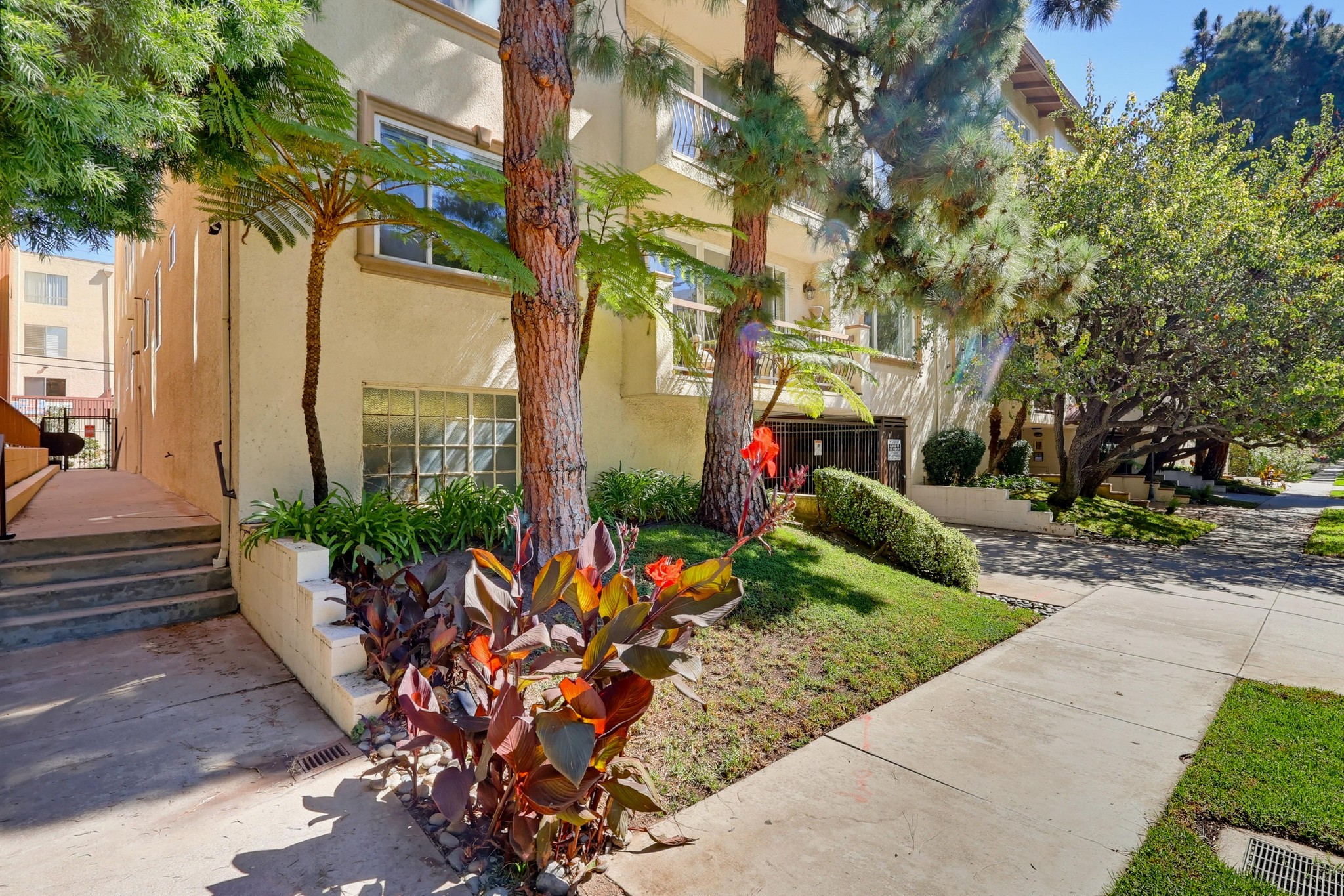 Virtual tour photo 6 of 82 for 1520 Camden Ave Apt 106