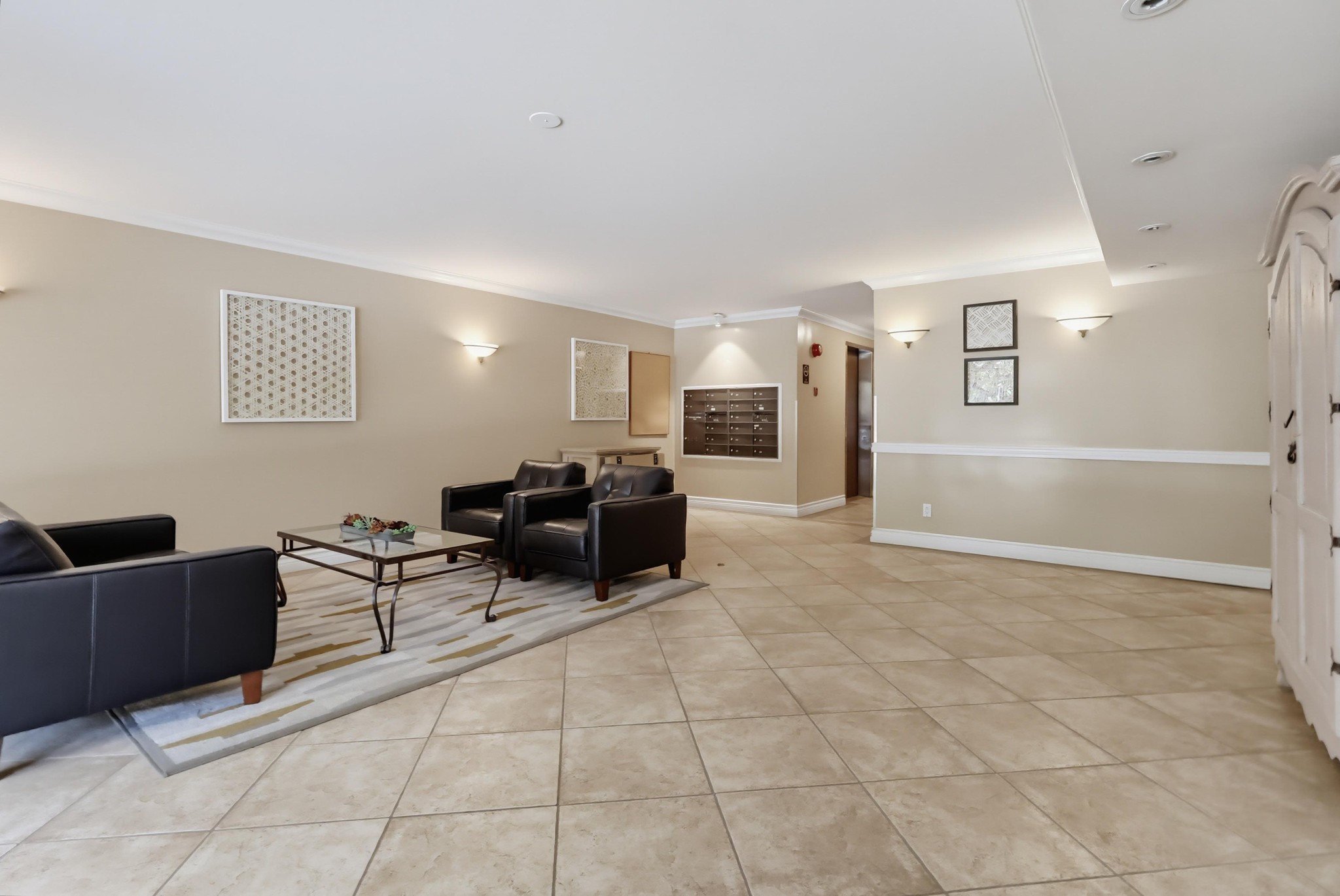 Virtual tour photo 10 of 82 for 1520 Camden Ave Apt 106