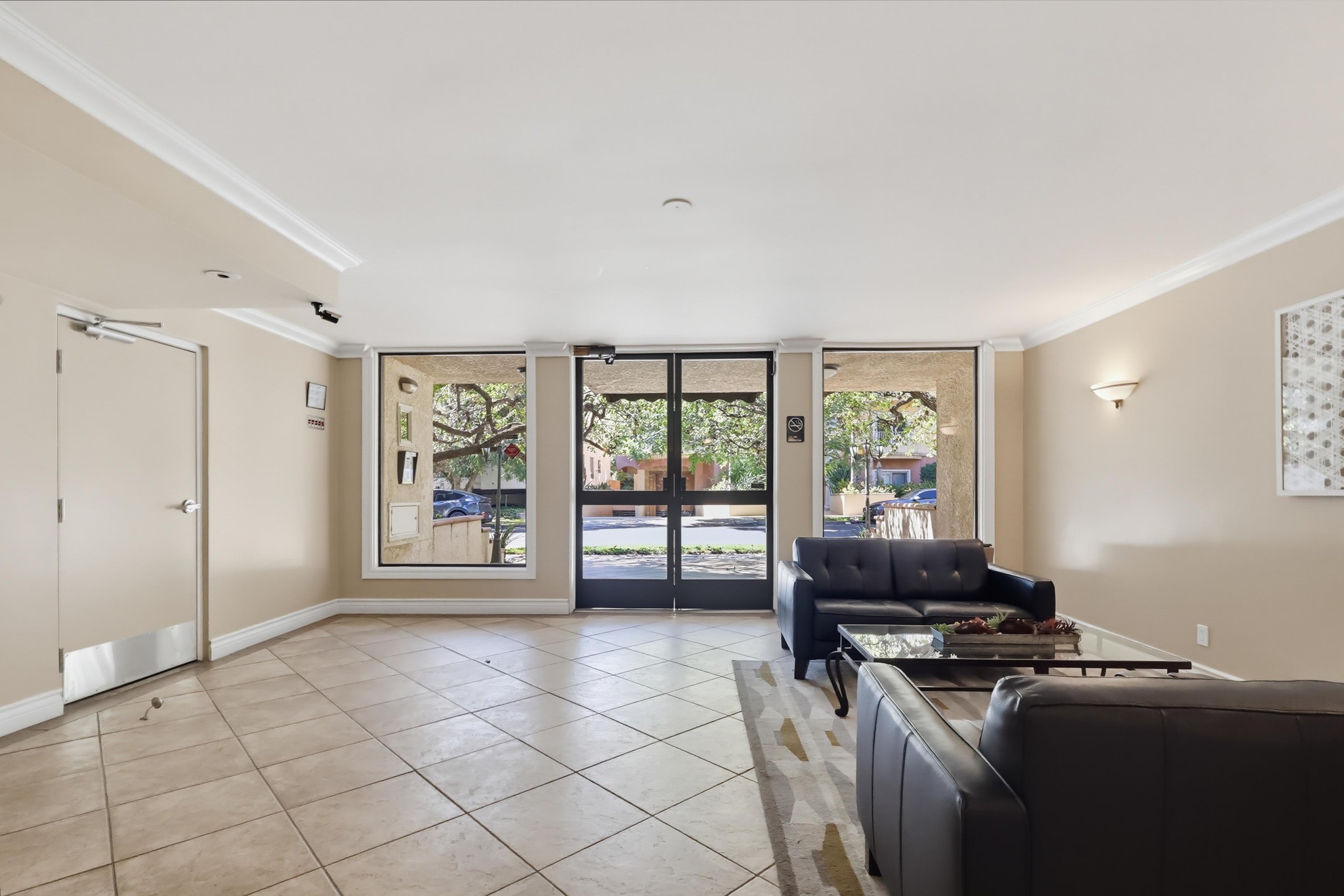 Virtual tour photo 11 of 82 for 1520 Camden Ave Apt 106