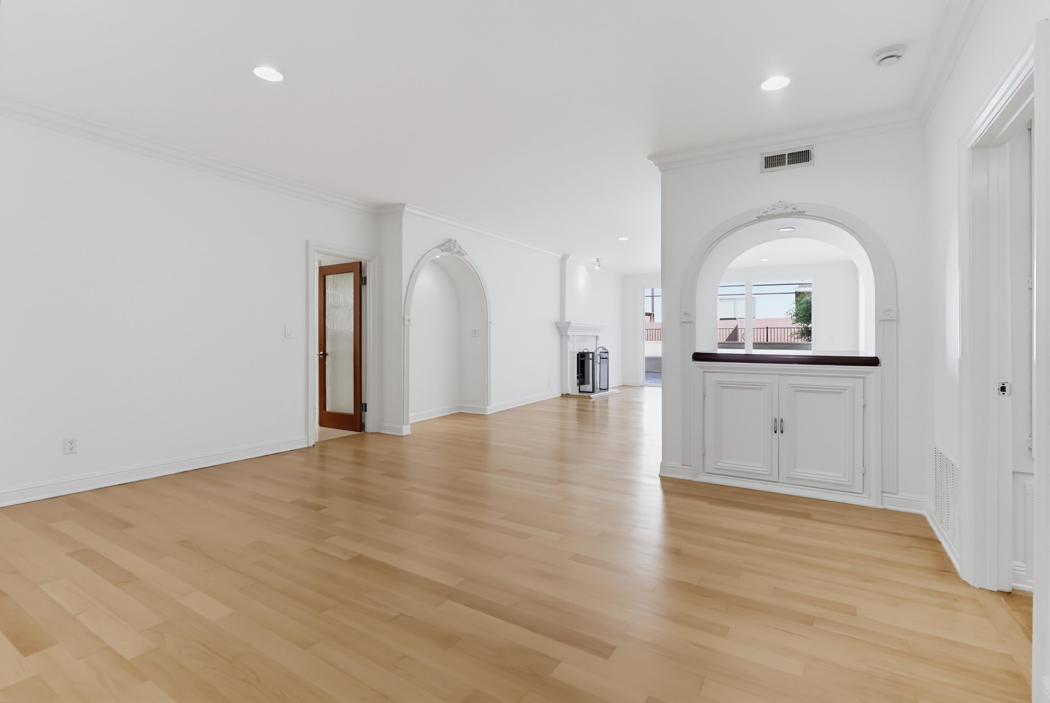 Virtual tour photo 14 of 82 for 1520 Camden Ave Apt 106