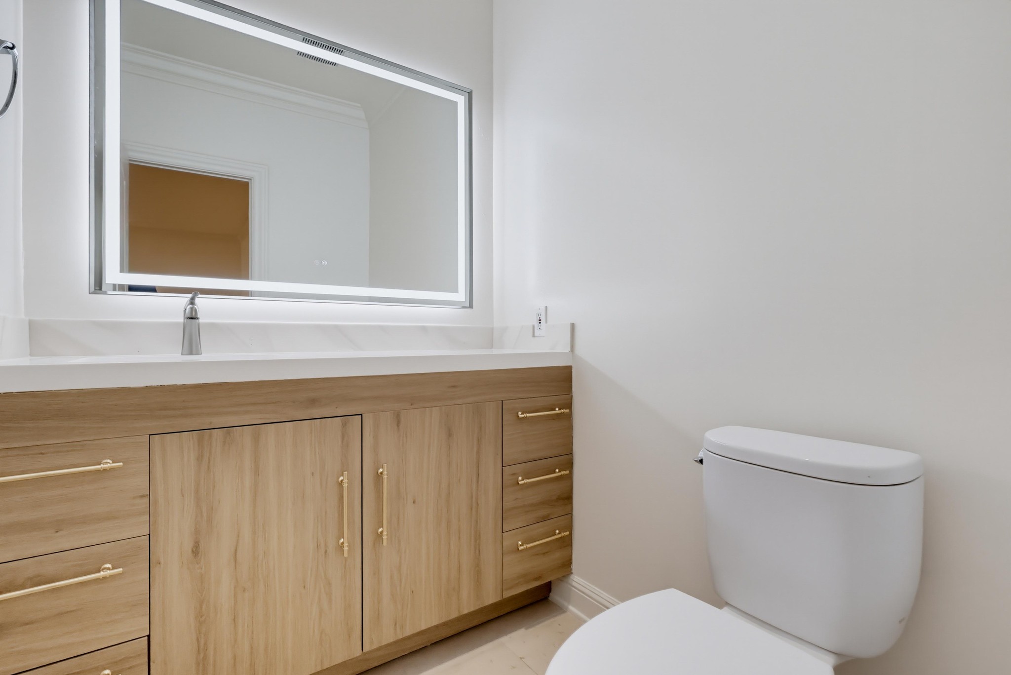 Virtual tour photo 21 of 82 for 1520 Camden Ave Apt 106