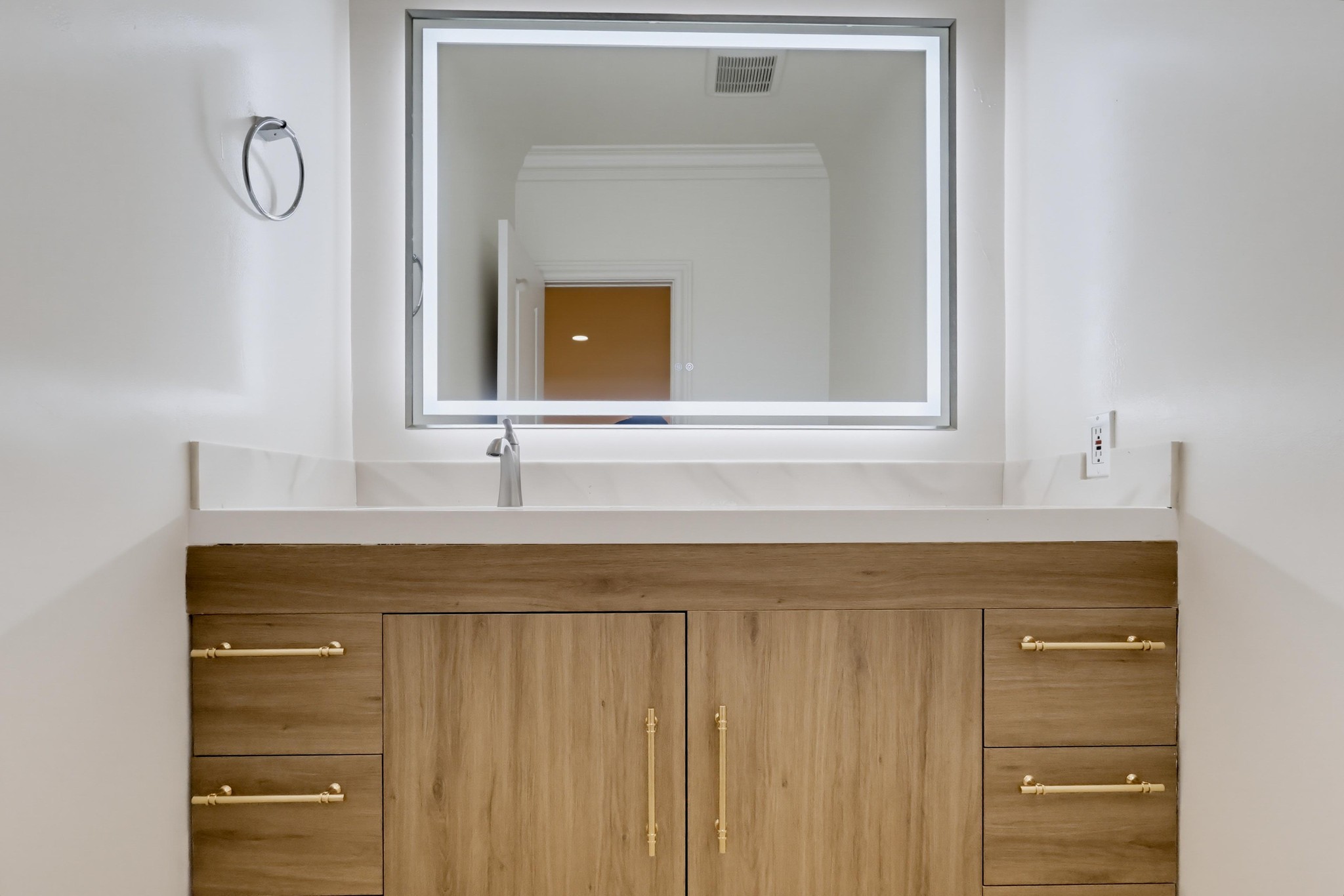 Virtual tour photo 22 of 82 for 1520 Camden Ave Apt 106