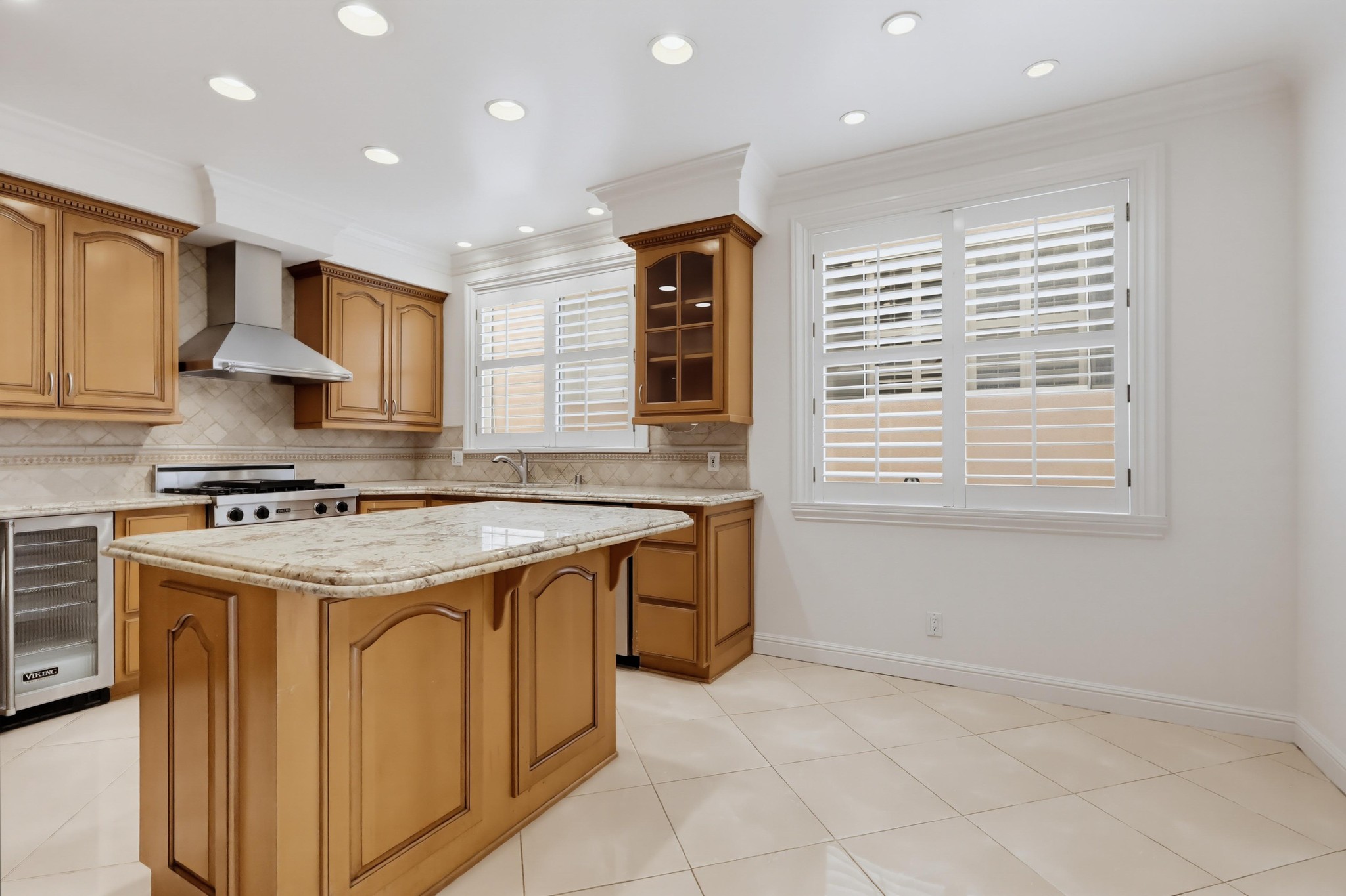 Virtual tour photo 31 of 82 for 1520 Camden Ave Apt 106