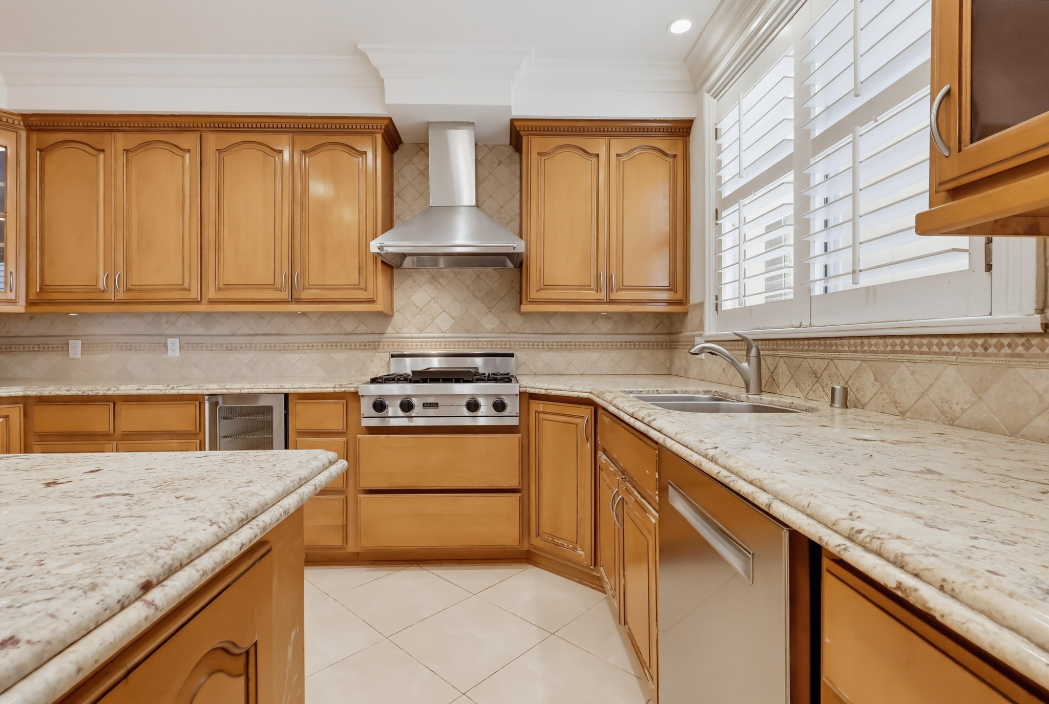 Virtual tour photo 35 of 82 for 1520 Camden Ave Apt 106