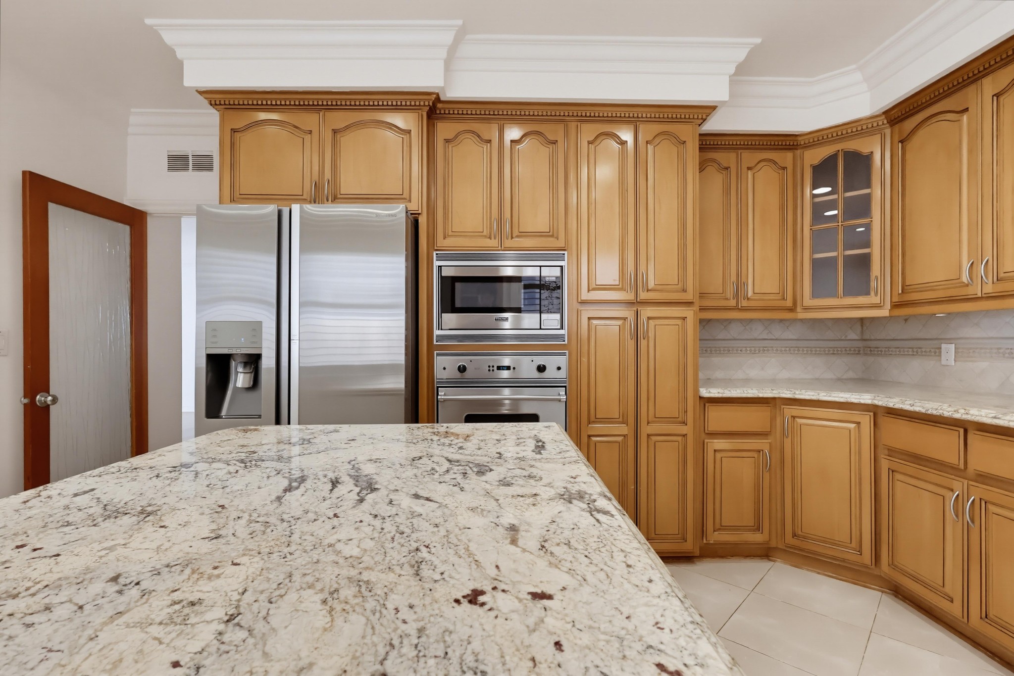 Virtual tour photo 36 of 82 for 1520 Camden Ave Apt 106