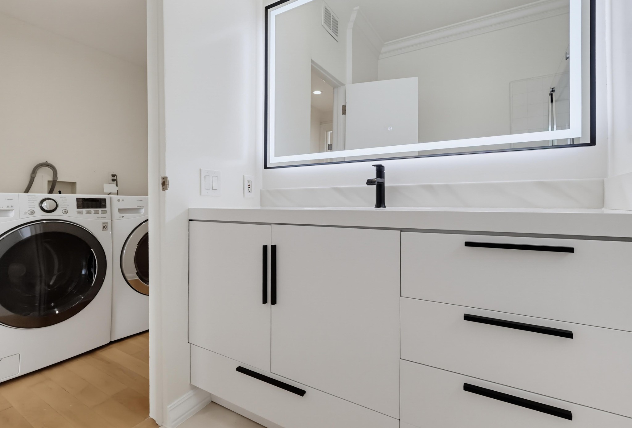 Virtual tour photo 46 of 82 for 1520 Camden Ave Apt 106