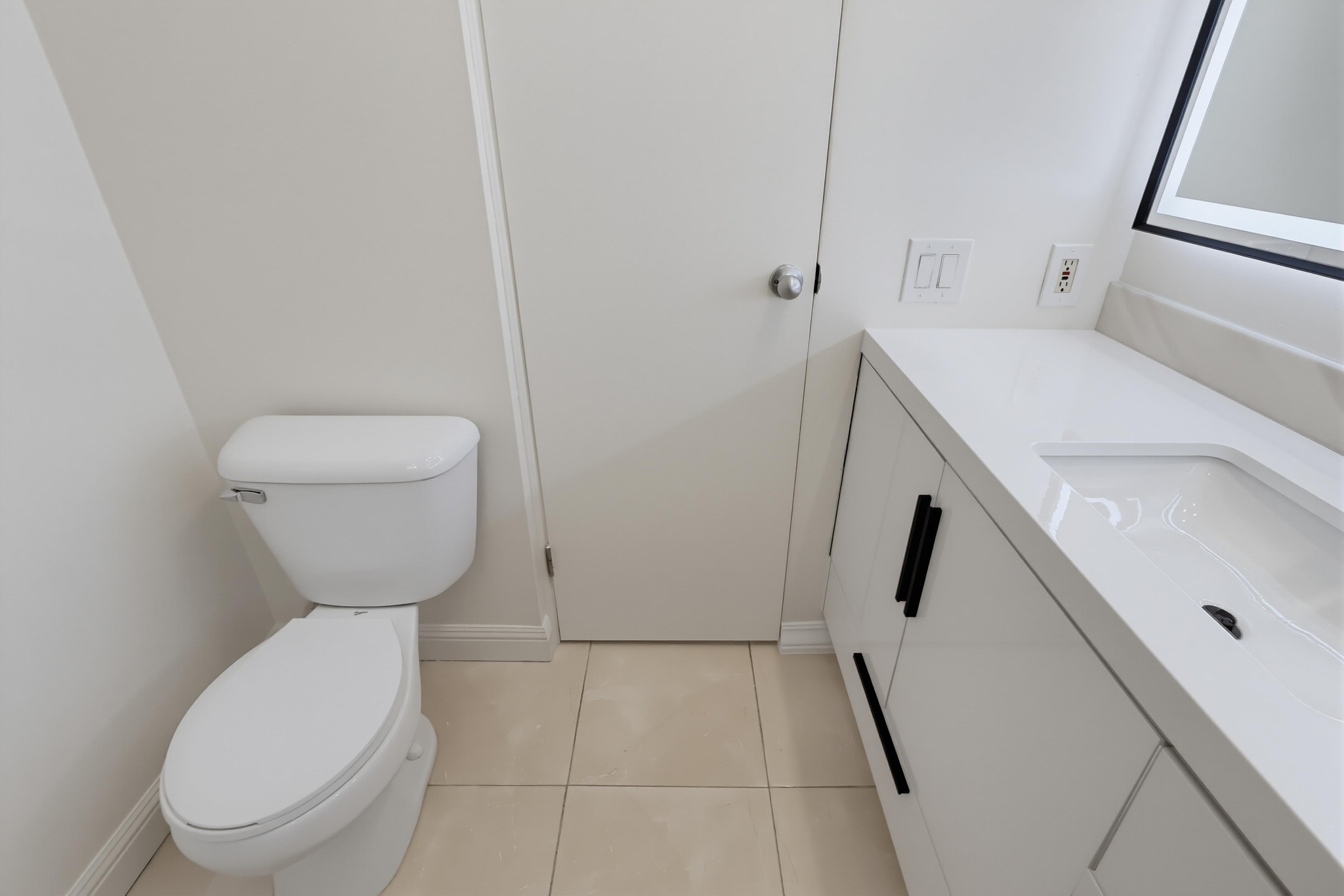 Virtual tour photo 47 of 82 for 1520 Camden Ave Apt 106