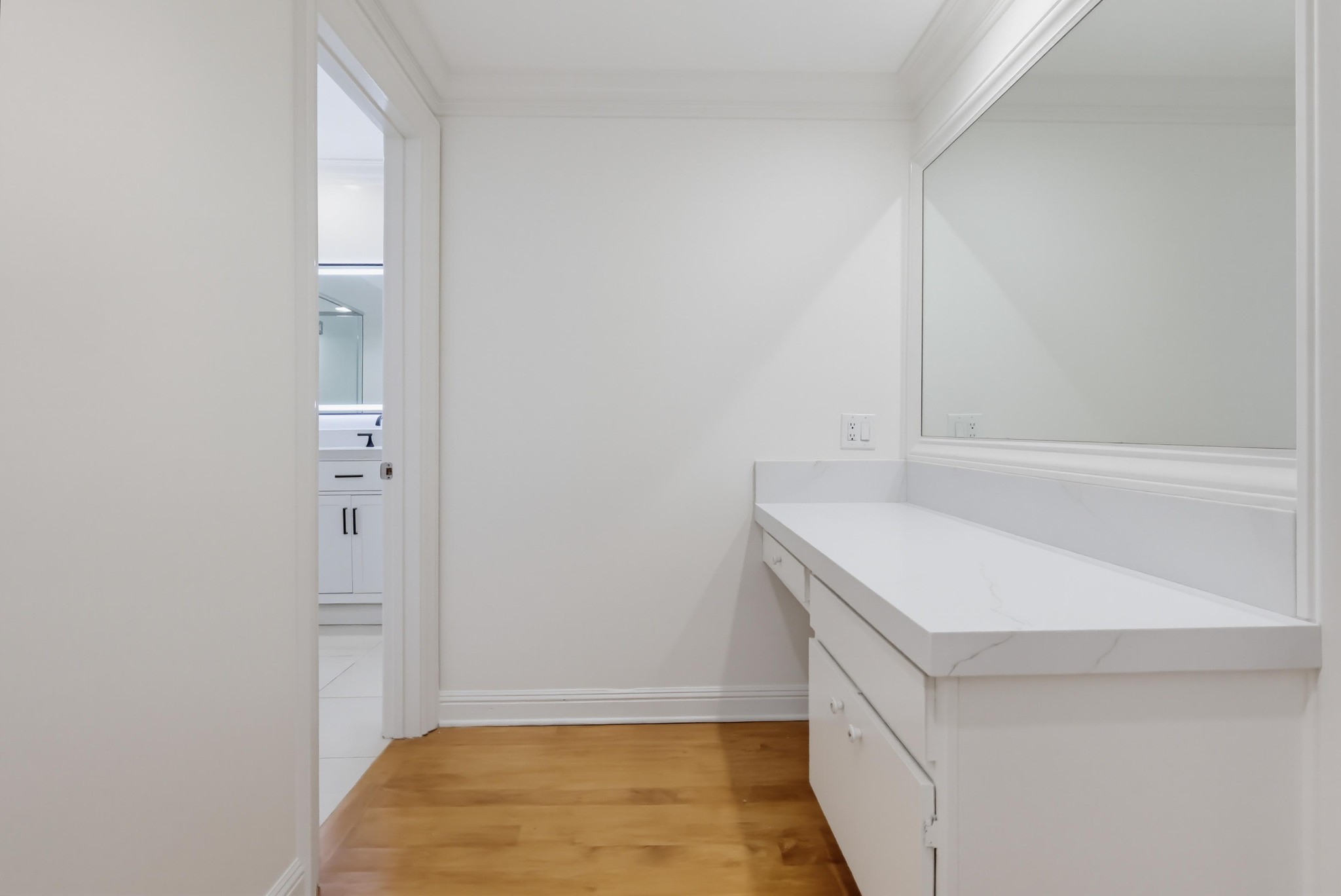 Virtual tour photo 54 of 82 for 1520 Camden Ave Apt 106