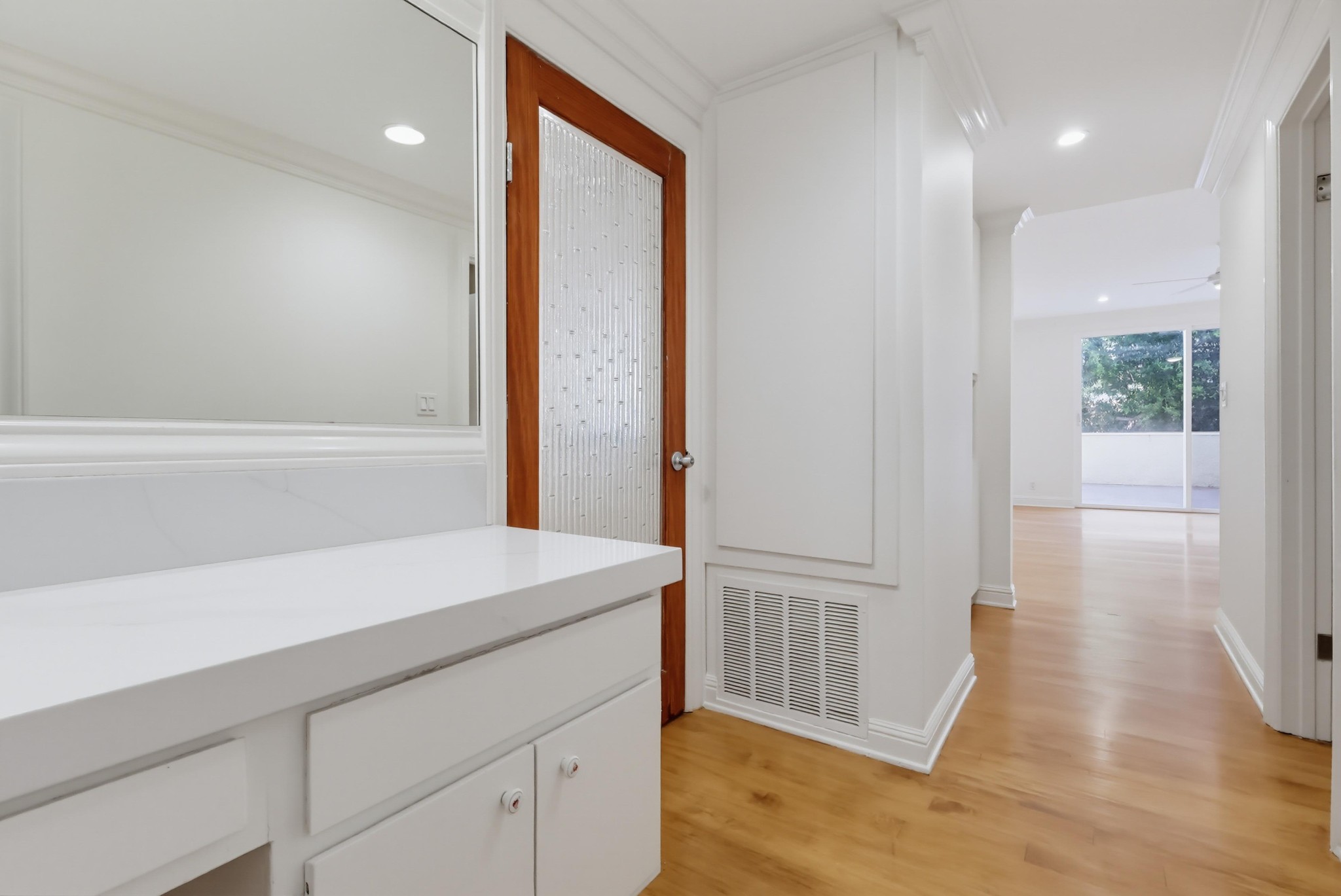 Virtual tour photo 55 of 82 for 1520 Camden Ave Apt 106