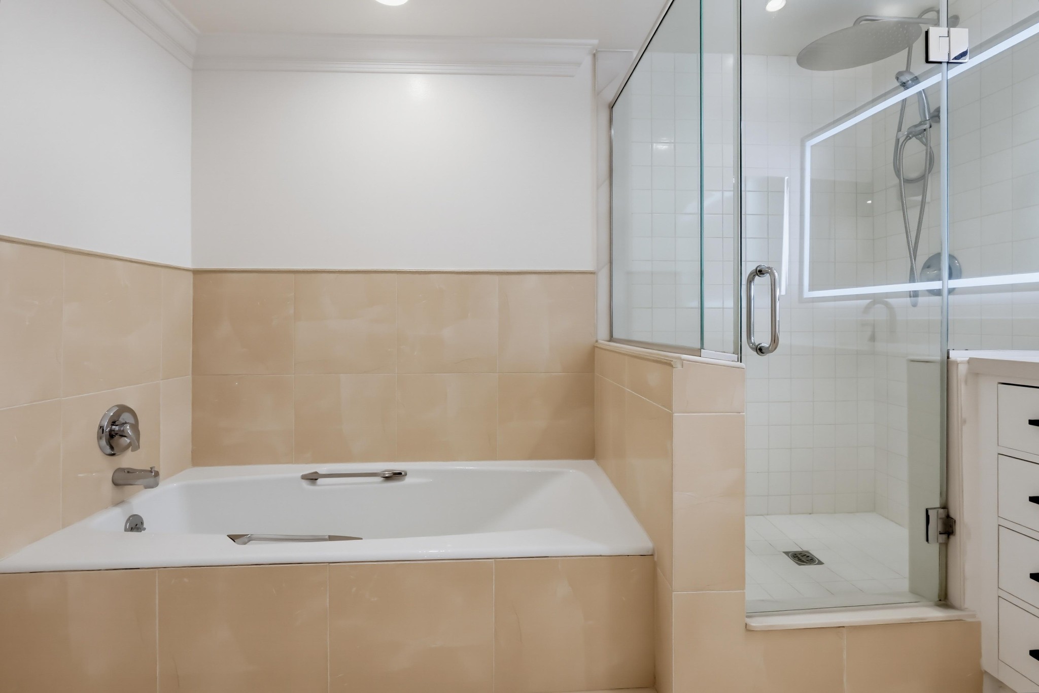 Virtual tour photo 56 of 82 for 1520 Camden Ave Apt 106