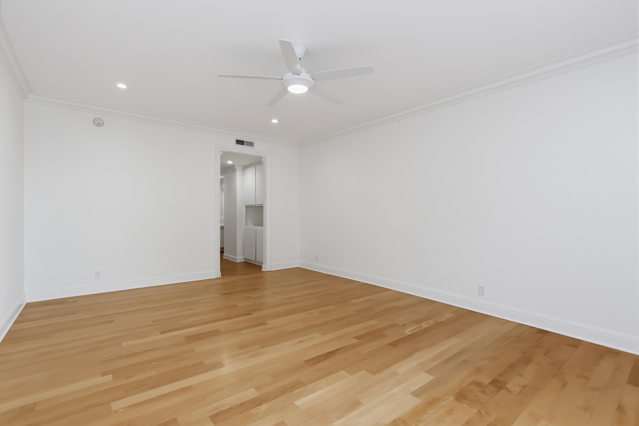 Virtual tour photo 65 of 82 for 1520 Camden Ave Apt 106
