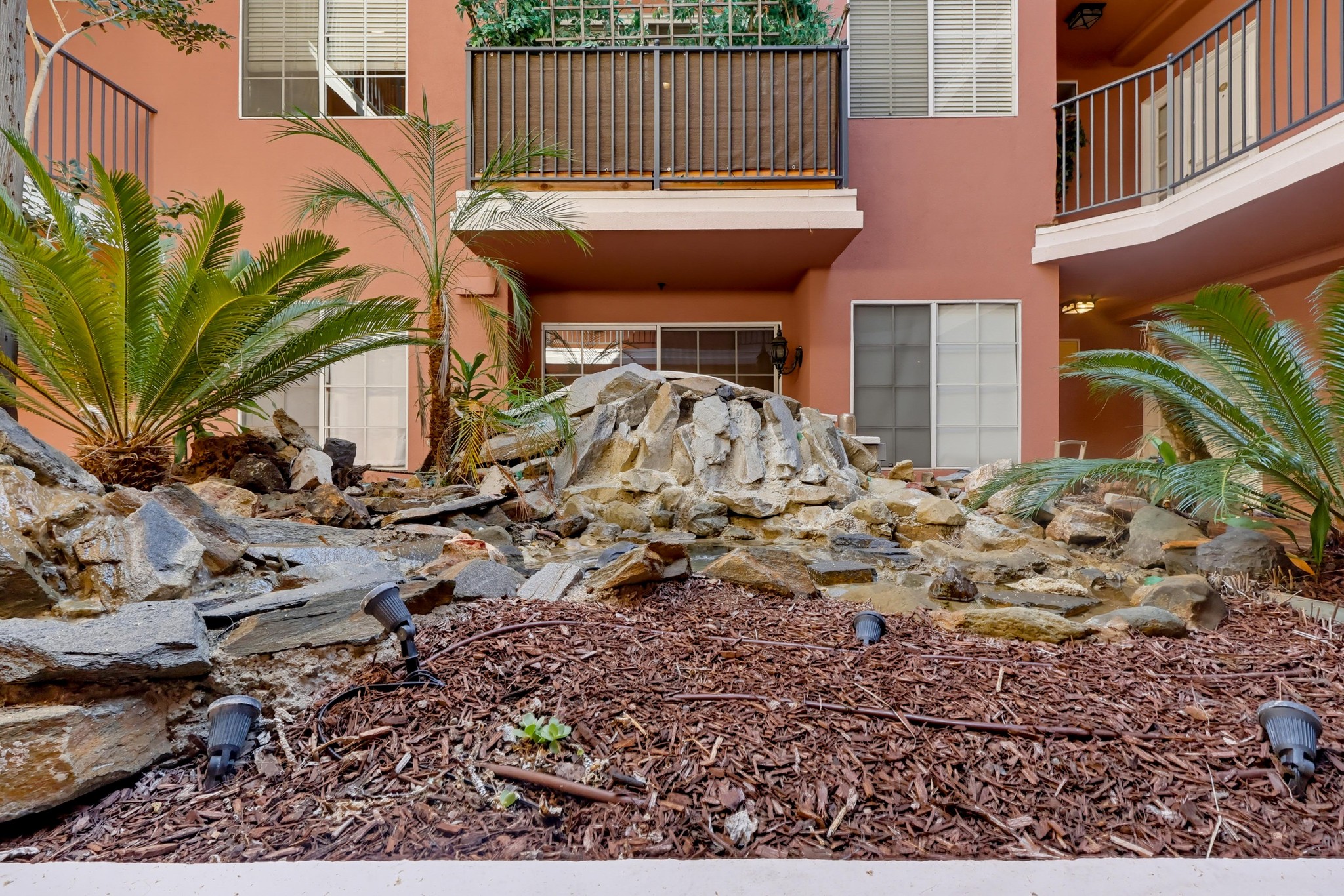 Virtual tour photo 8 of 64 for 1522 S Saltair Ave