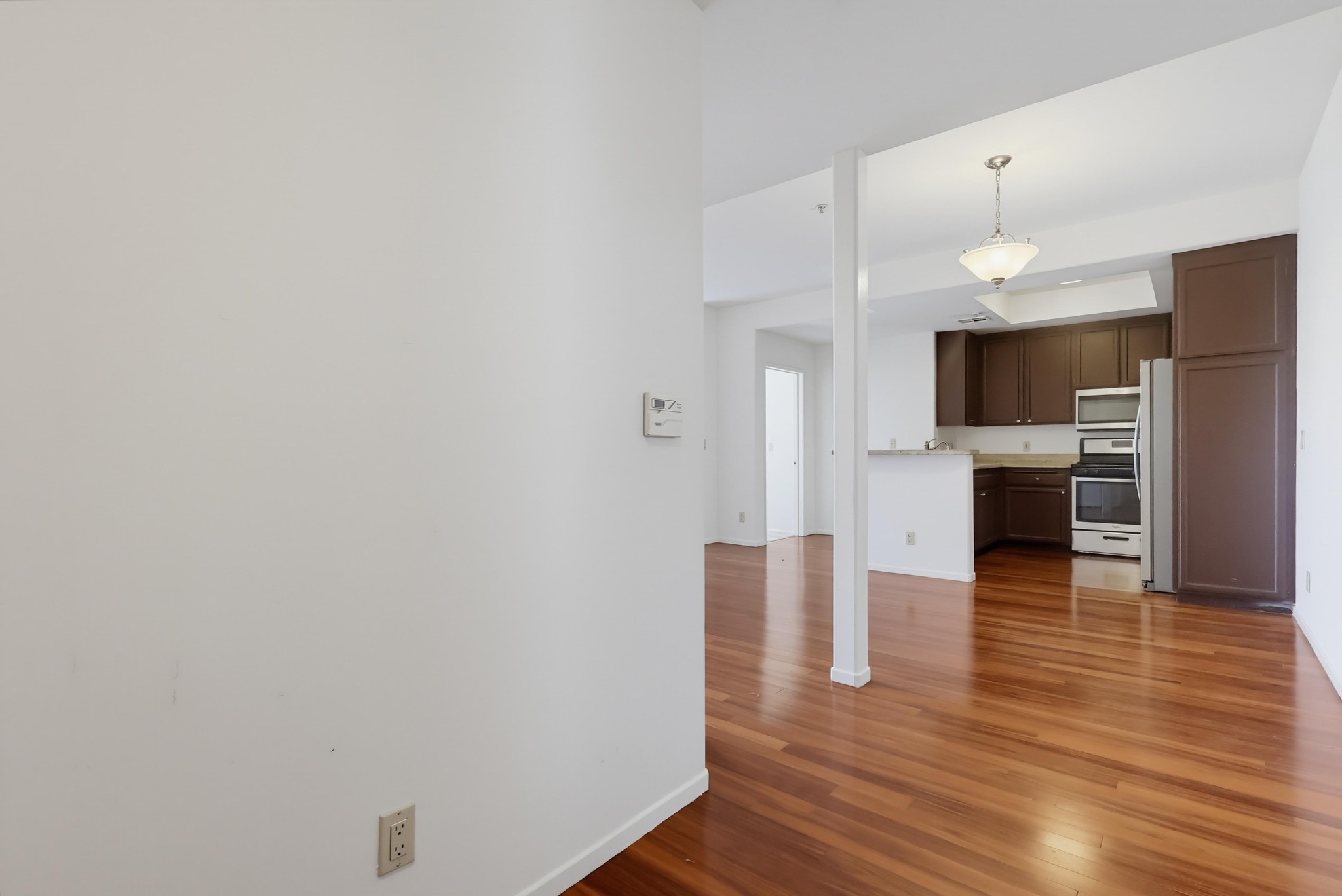 Virtual tour photo 19 of 64 for 1522 S Saltair Ave