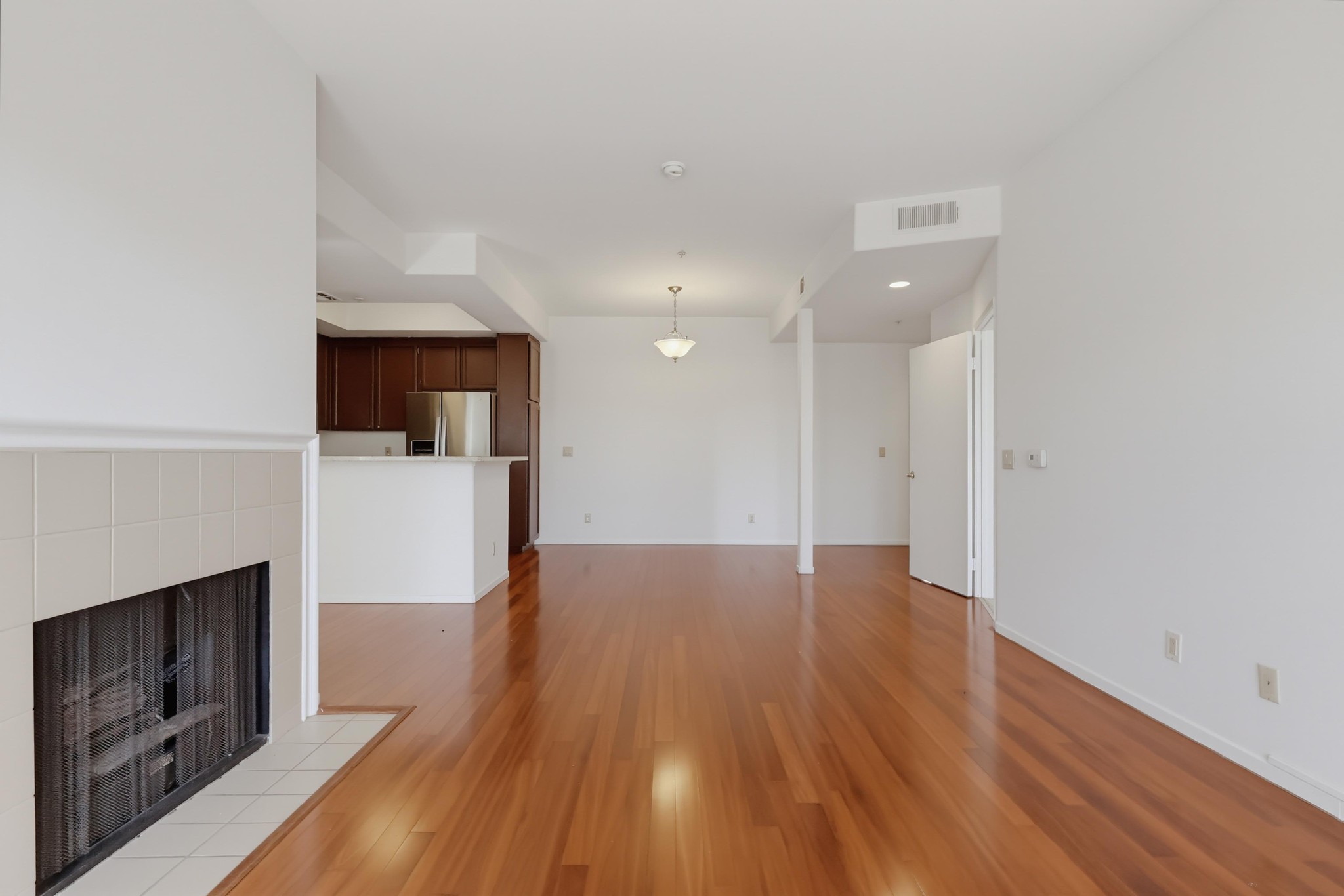 Virtual tour photo 29 of 64 for 1522 S Saltair Ave