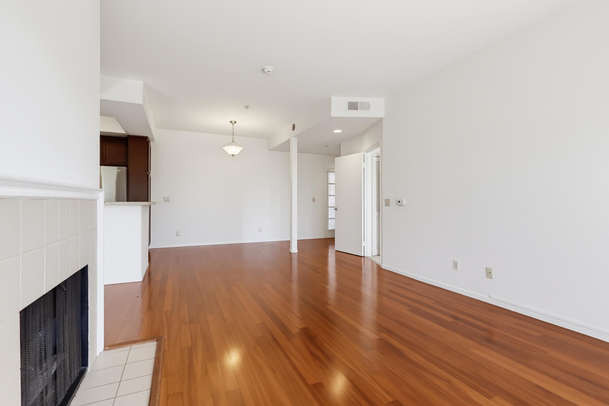 Virtual tour photo 30 of 64 for 1522 S Saltair Ave