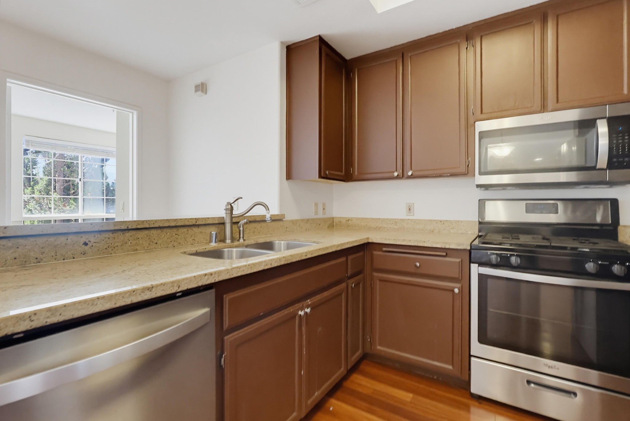 Virtual tour photo 32 of 64 for 1522 S Saltair Ave