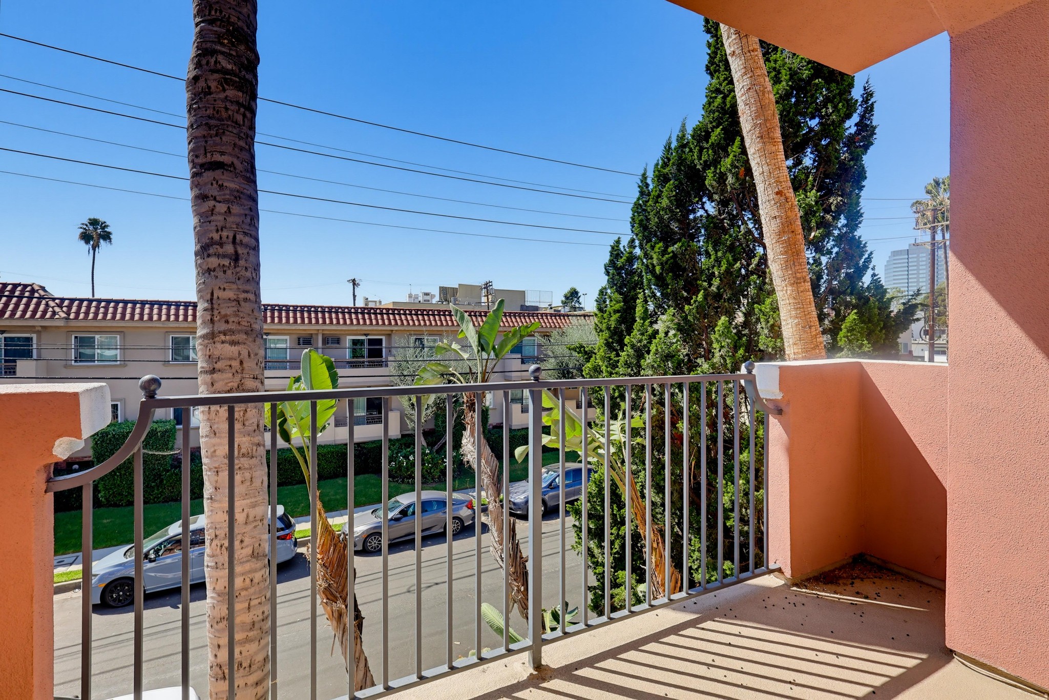 Virtual tour photo 35 of 64 for 1522 S Saltair Ave