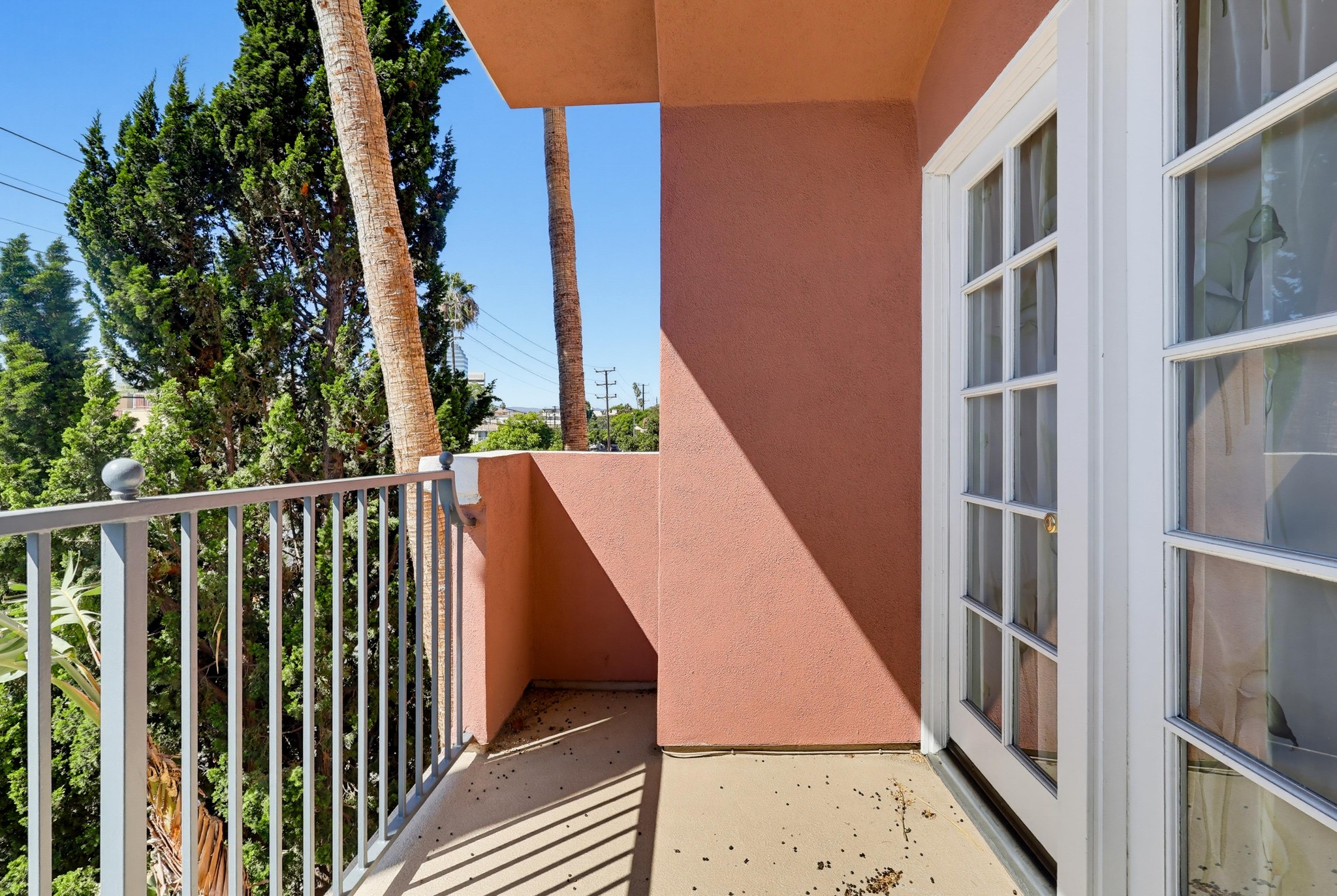 Virtual tour photo 36 of 64 for 1522 S Saltair Ave
